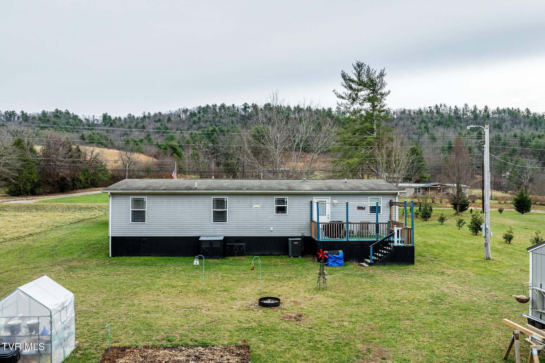 Butler, TN 37640,13382 Hwy 67