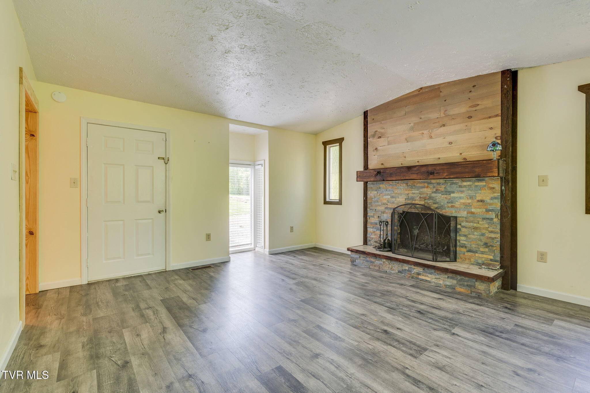Kingsport, TN 37664,402 Easley DR
