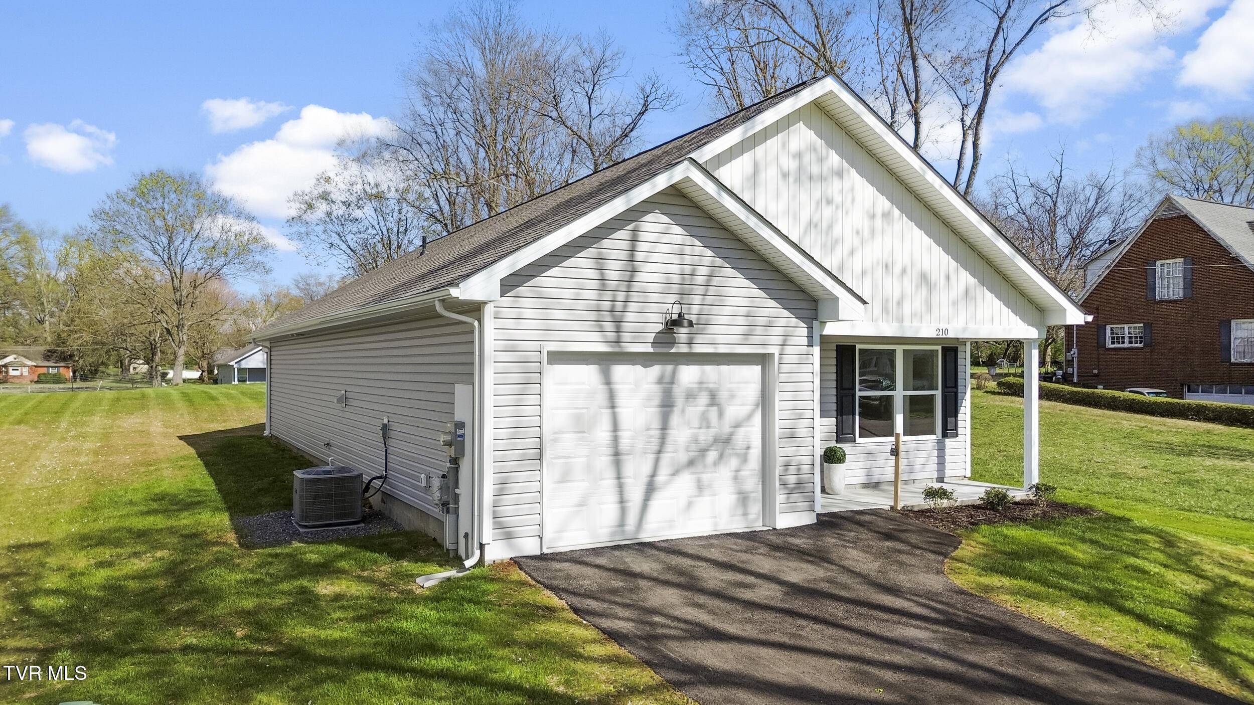 Morristown, TN 37814,210 Baylor AVE