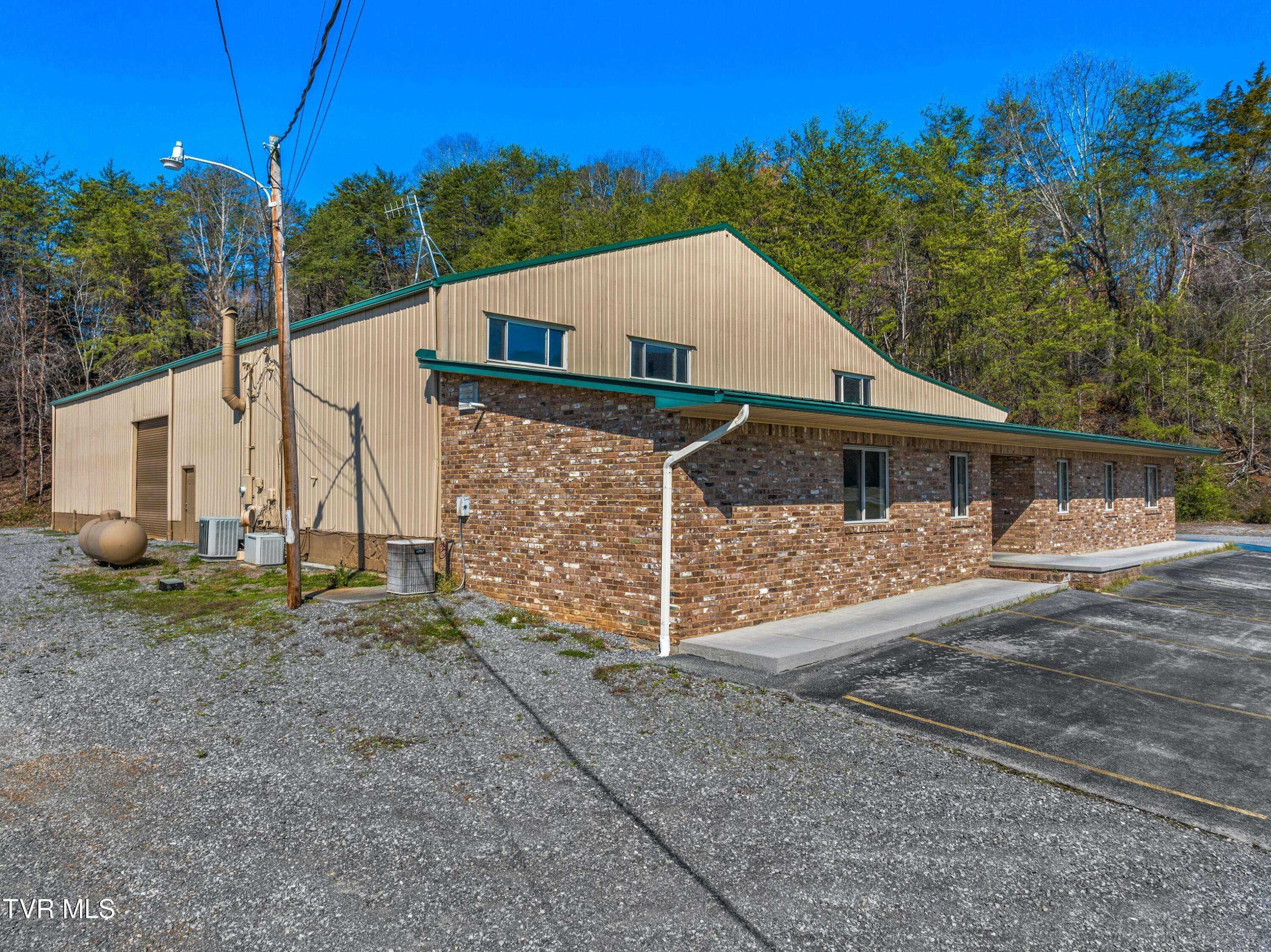 Morristown, TN 37813,3994 Davy Crockett Pkwy
