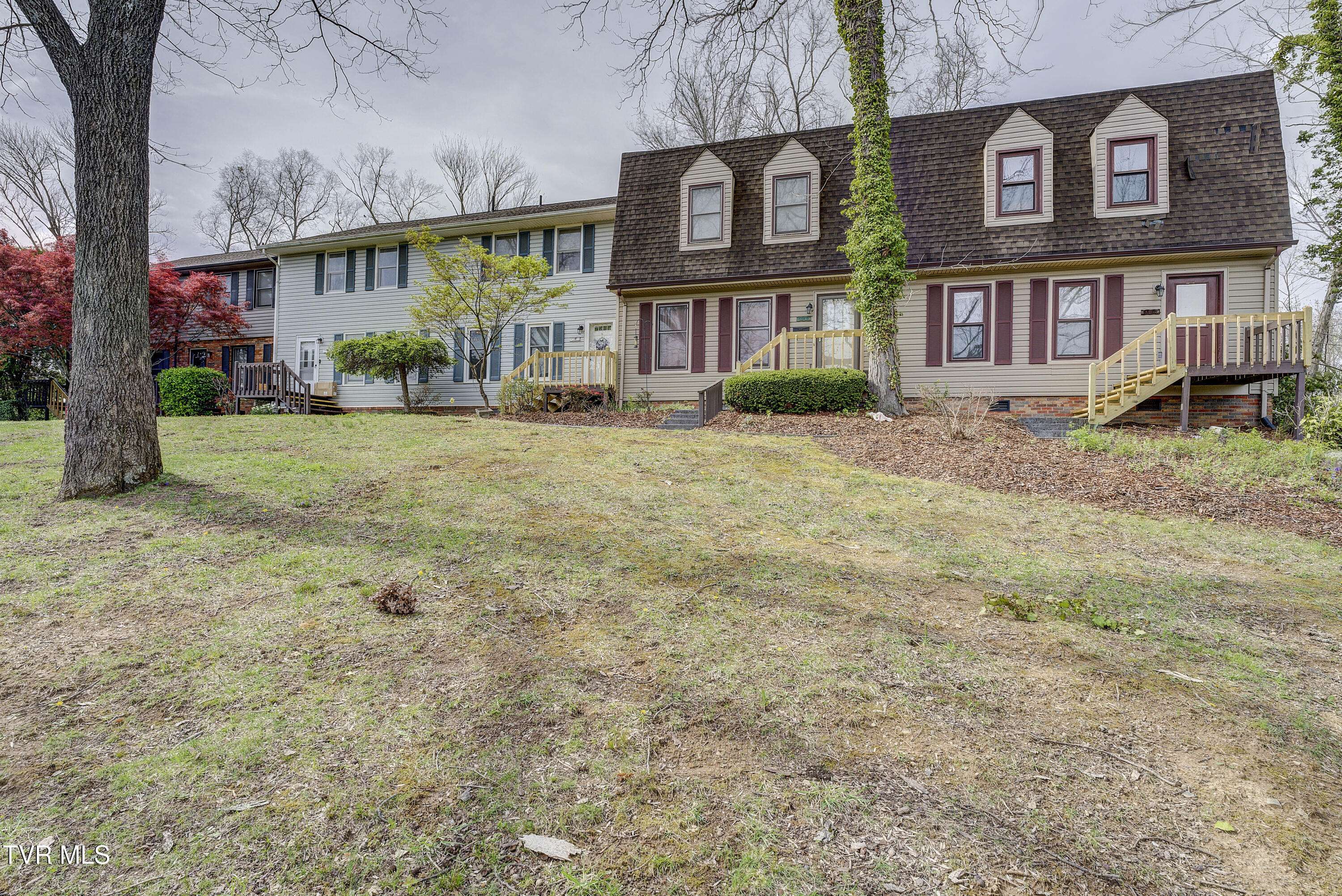 Johnson City, TN 37601,2205 Greenbriar CIR #4