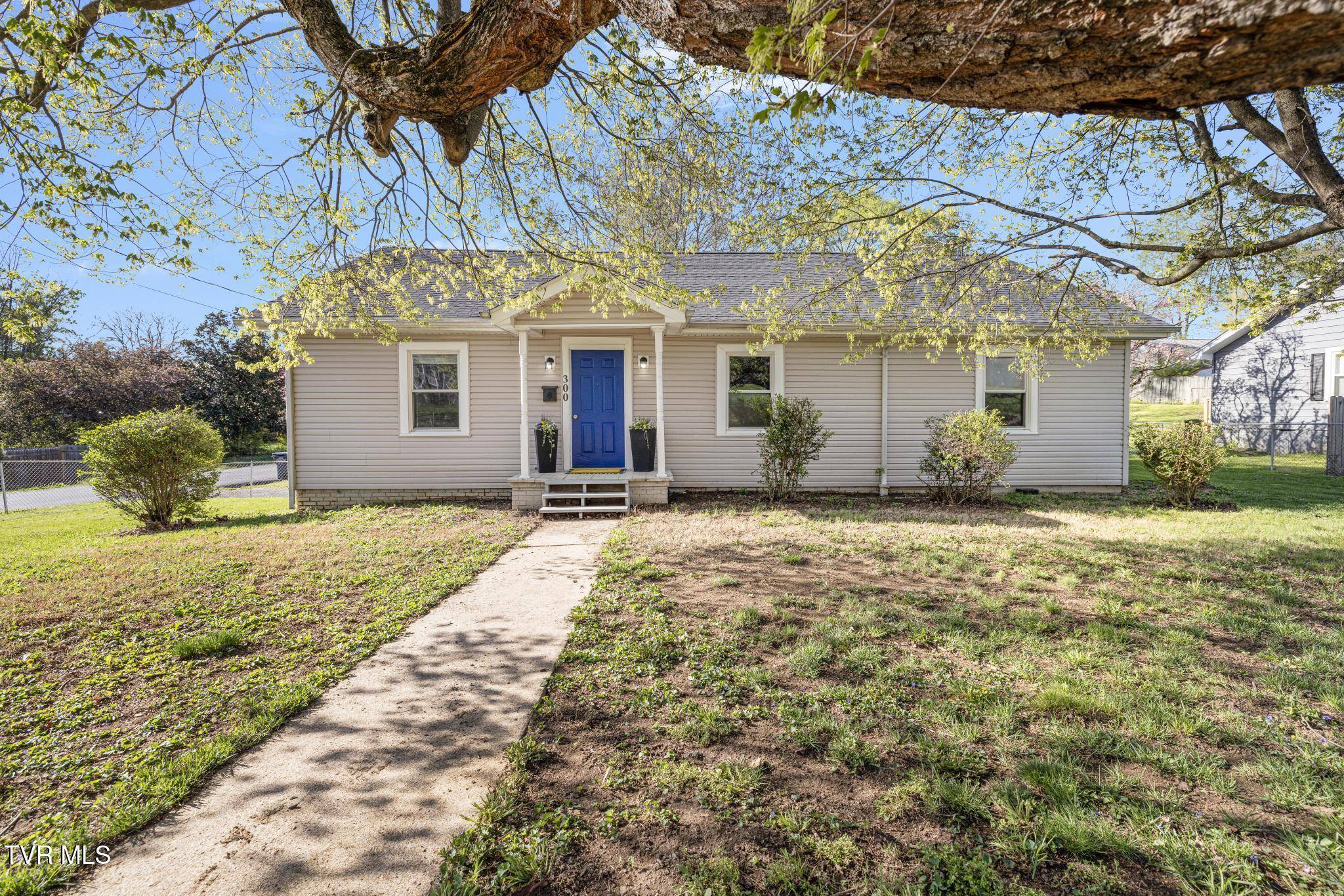 Kingsport, TN 37665,300 May AVE