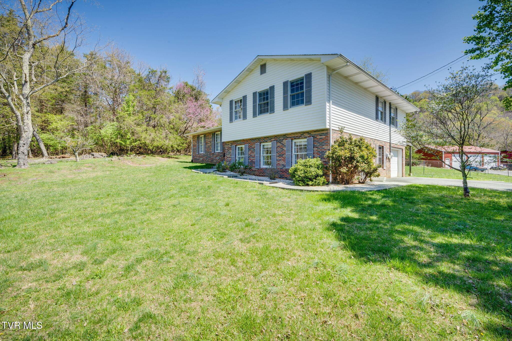 Elizabethton, TN 37643,2000 Southside RD