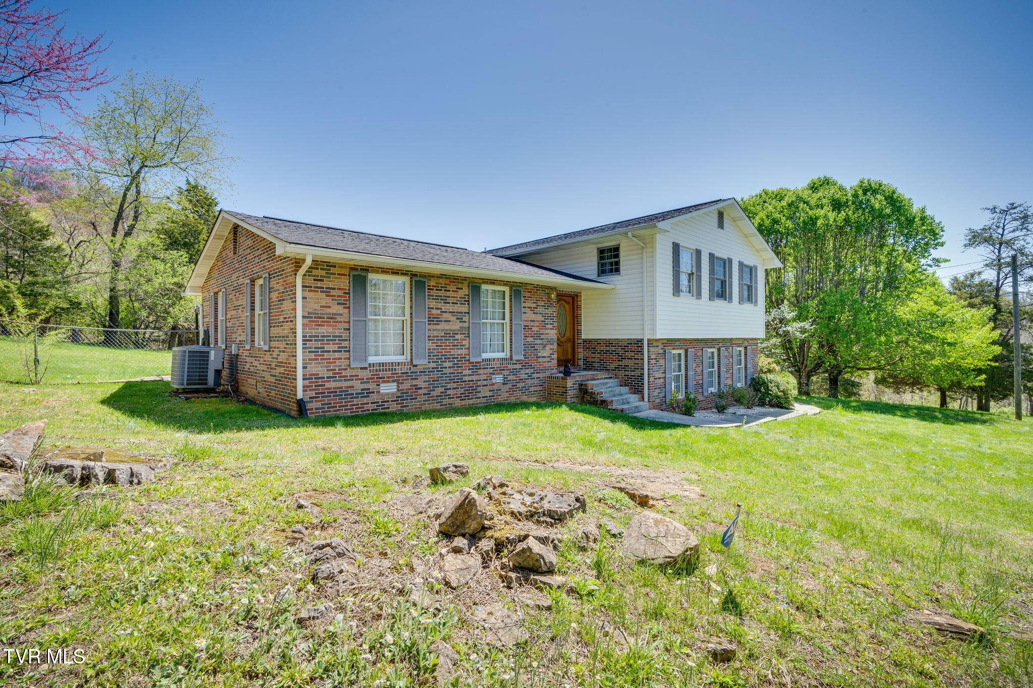Elizabethton, TN 37643,2000 Southside RD