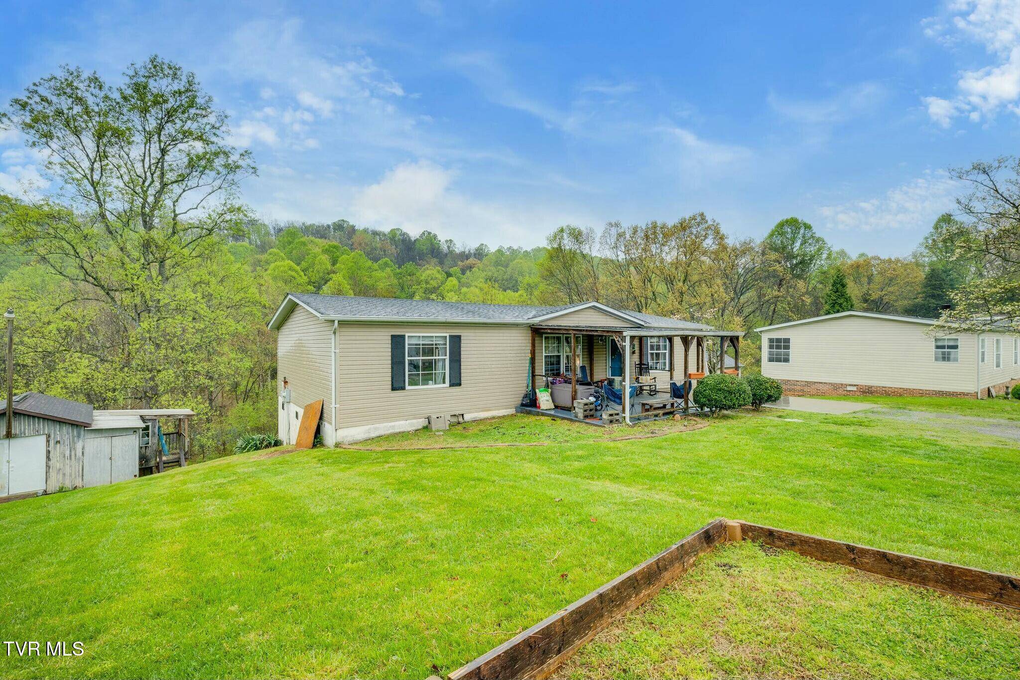 Kingsport, TN 37664,320 Clearwater DR