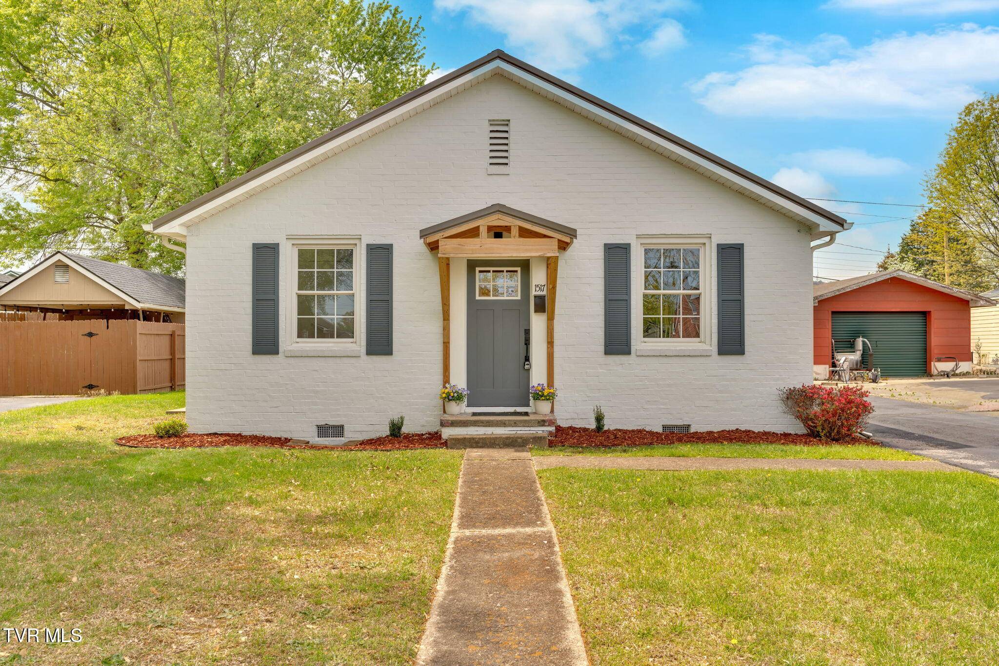 Kingsport, TN 37664,1517 Carolina AVE