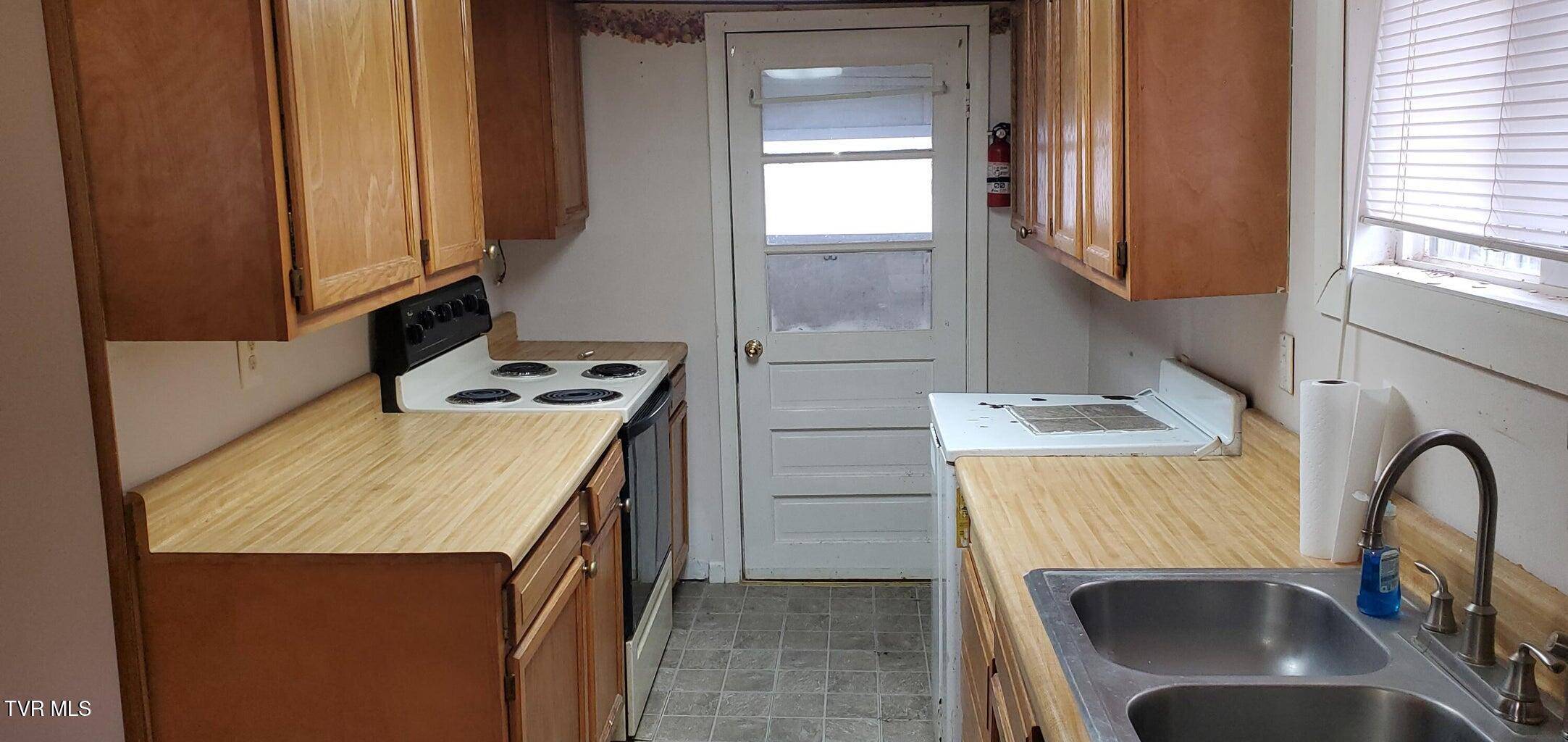 Kingsport, TN 37664,1808 Park ST