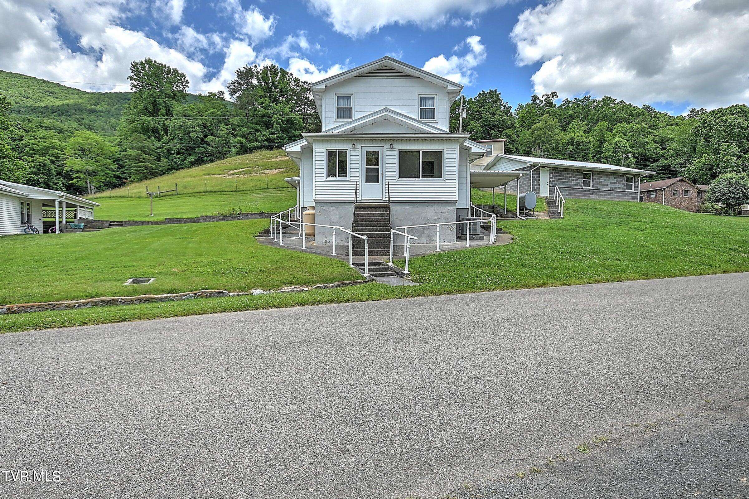 Gate City, VA 24251,289 Hilton RD