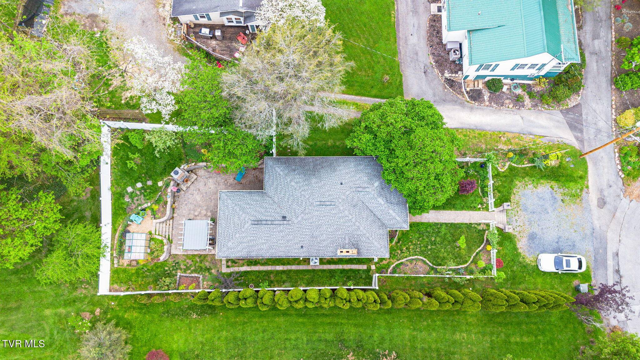 Abingdon, VA 24210,300 Grove Terrace DR