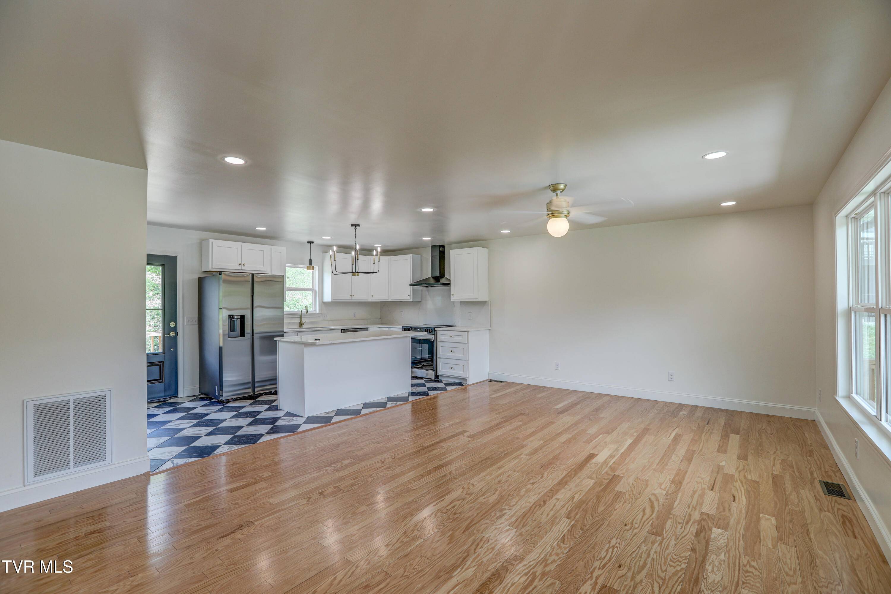 Bristol, TN 37620,259 Bradford LN