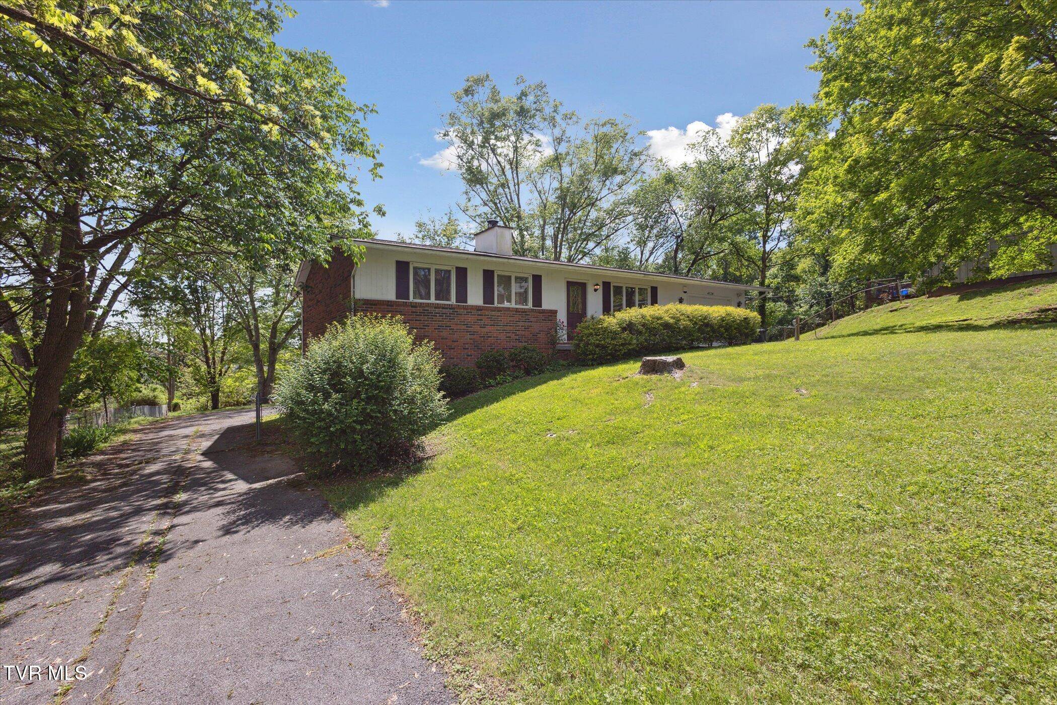 Kingsport, TN 37664,4524 June DR