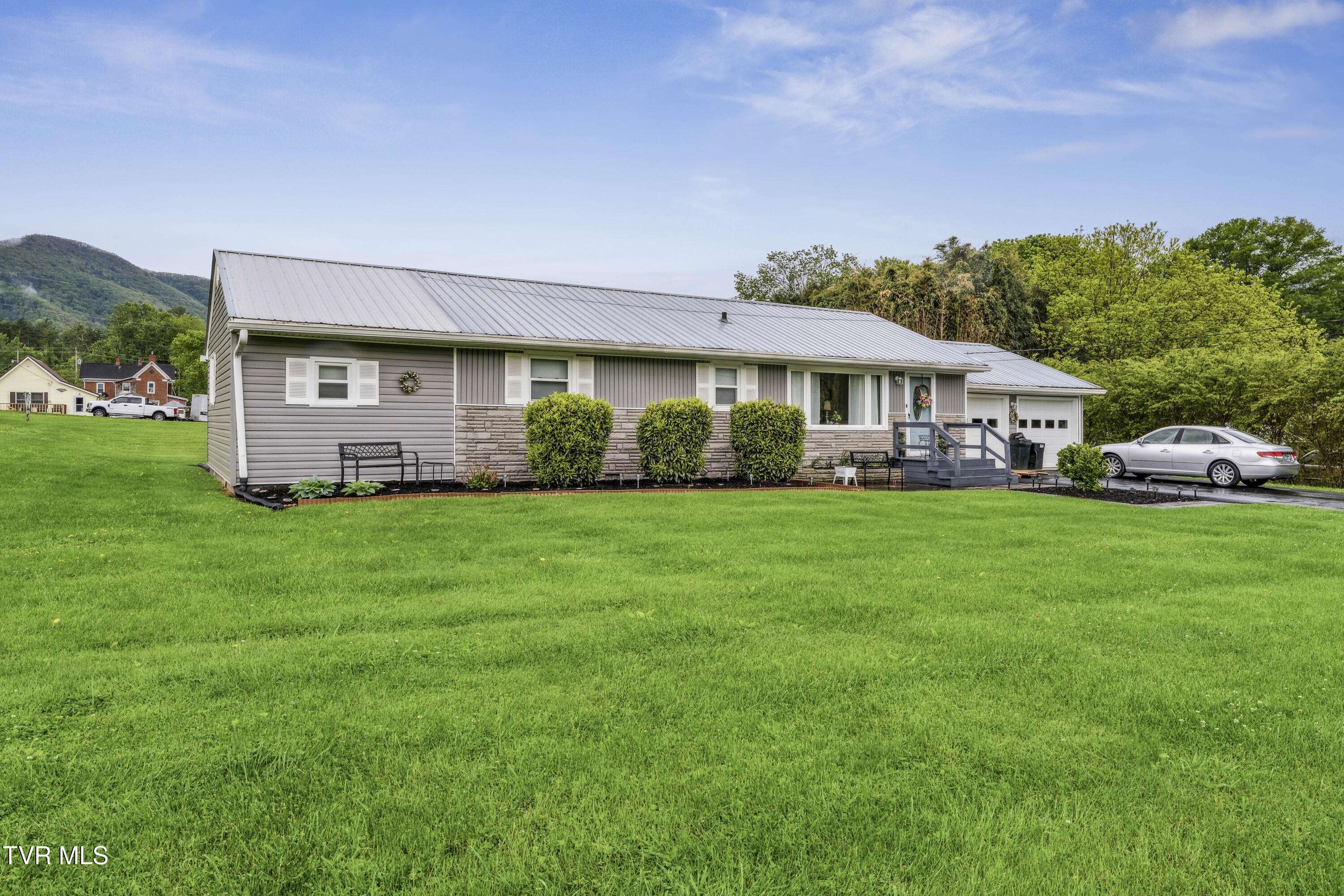 Hampton, TN 37658,410 Crook Street ST