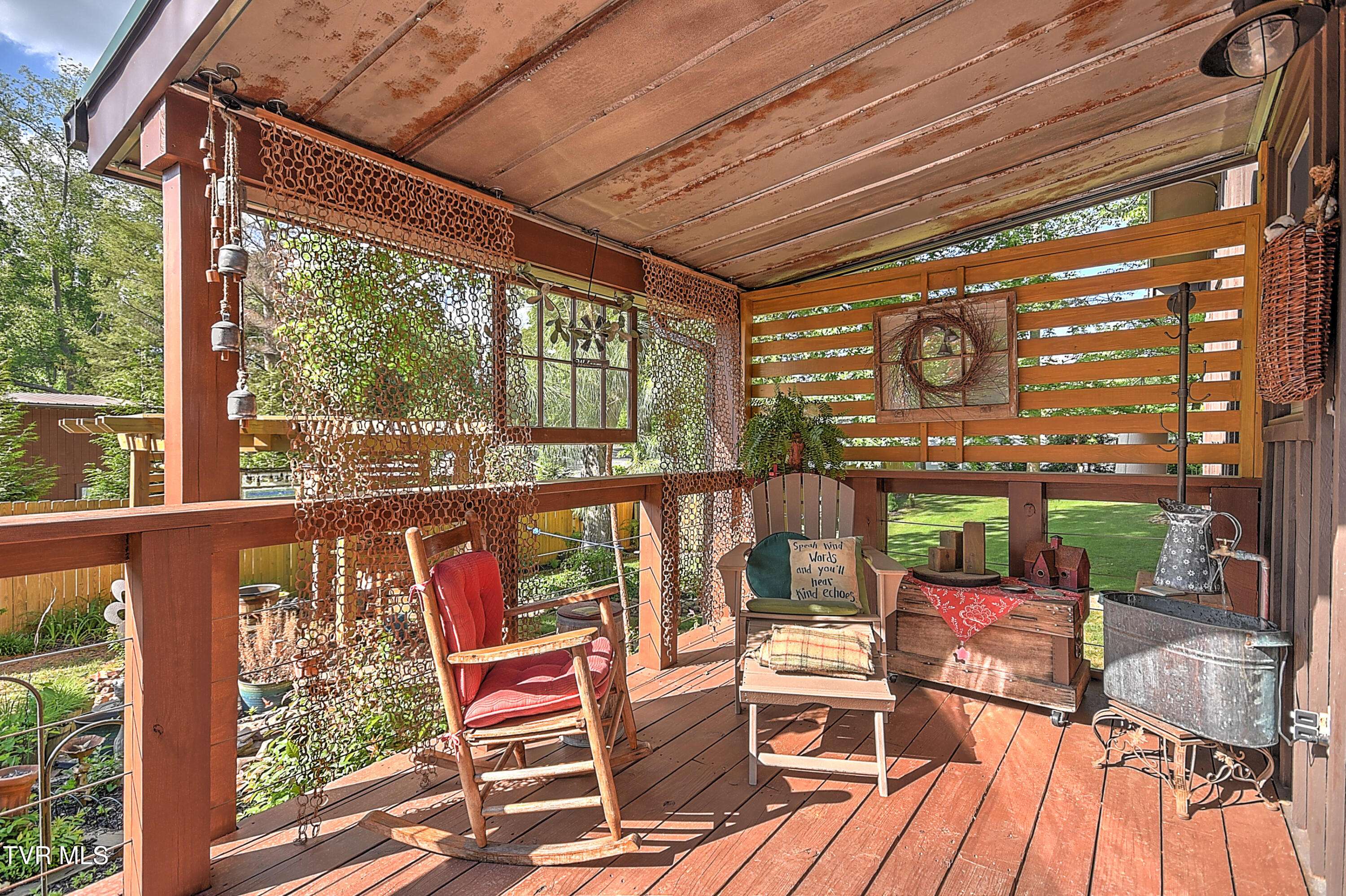 Piney Flats, TN 37686,521 Baywood DR