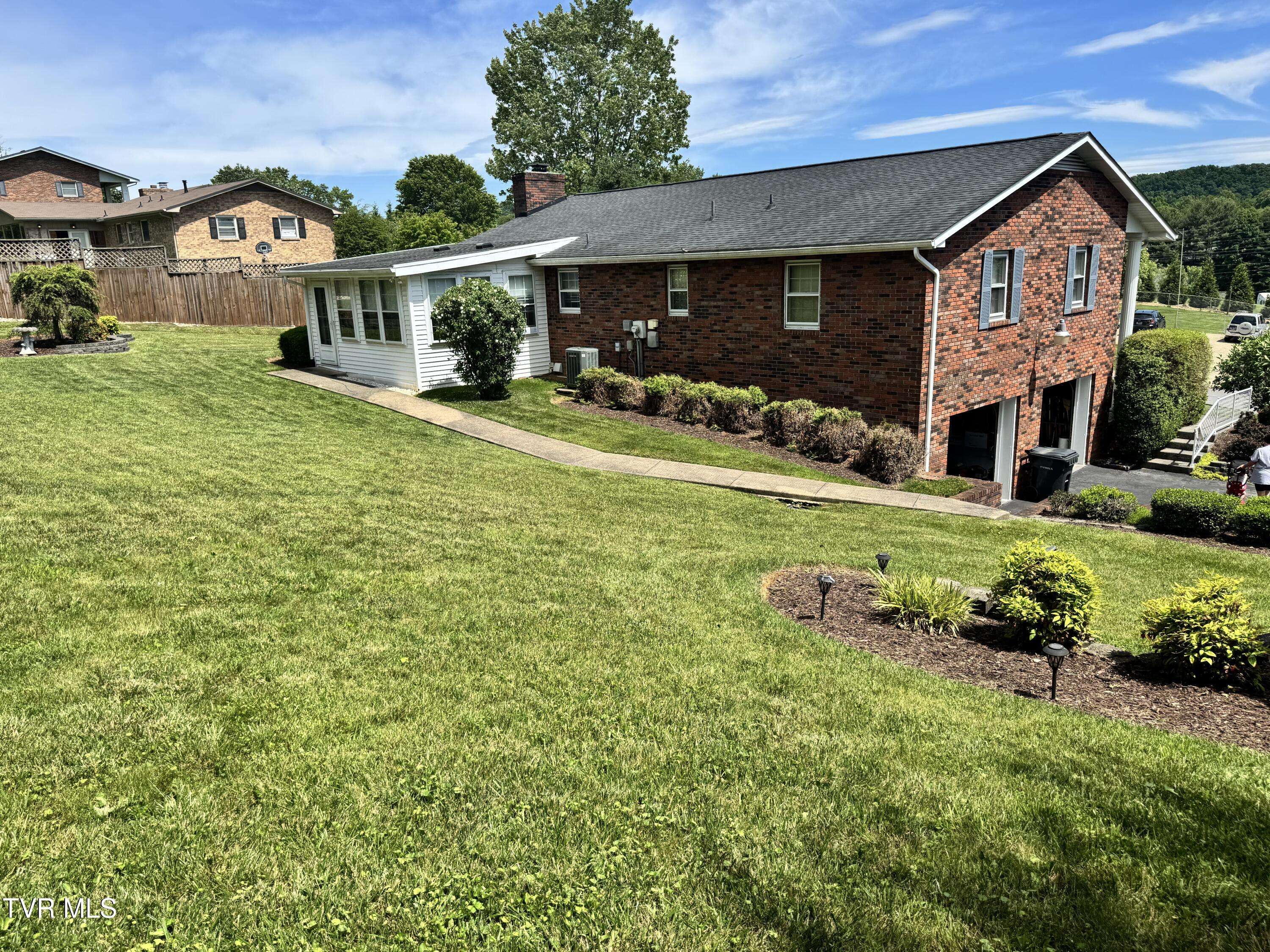 Bristol, TN 37620,125 Amhurst LN