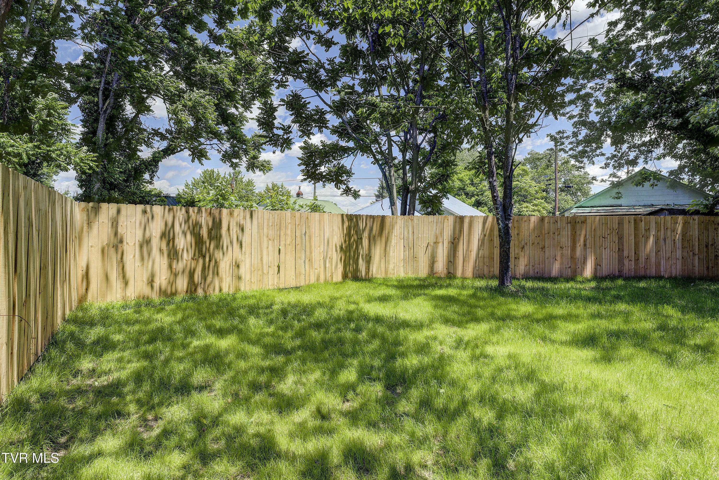 Kingsport, TN 37664,2116 Steadman ST