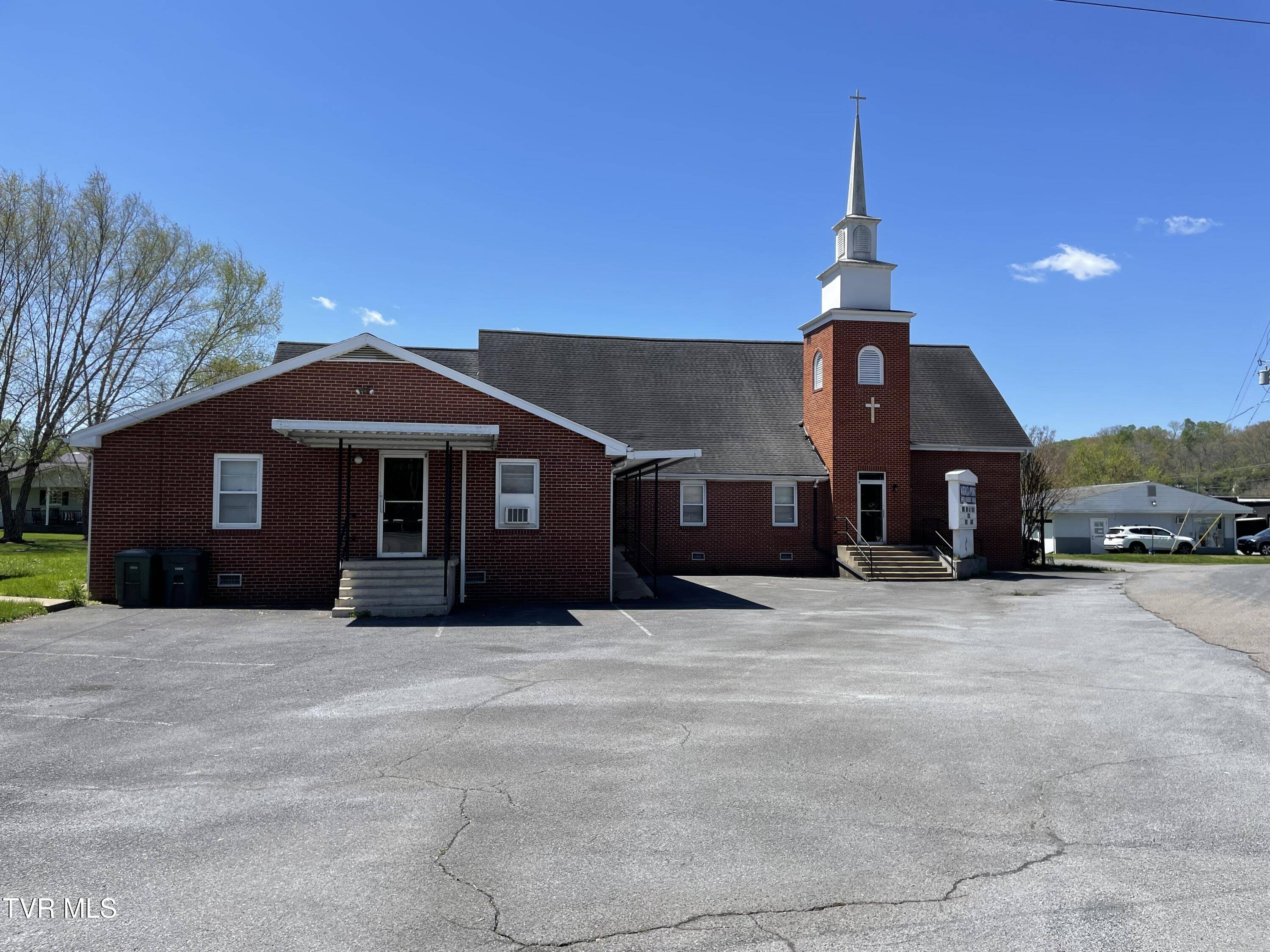 Elizabethton, TN 37643,409 Gap Creek RD