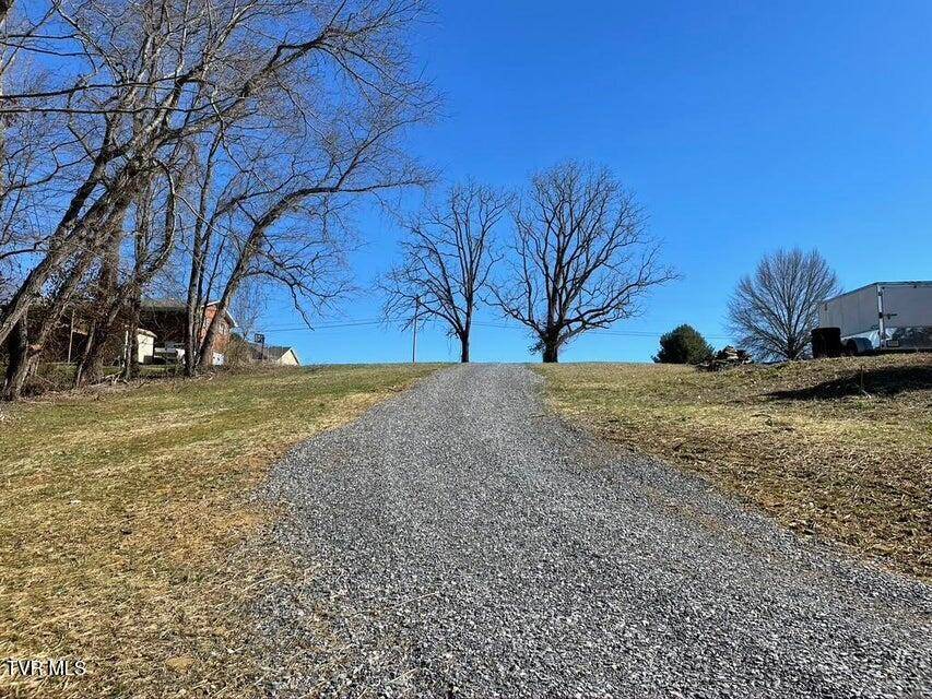Johnson City, TN 37615,153 Bart Green DR