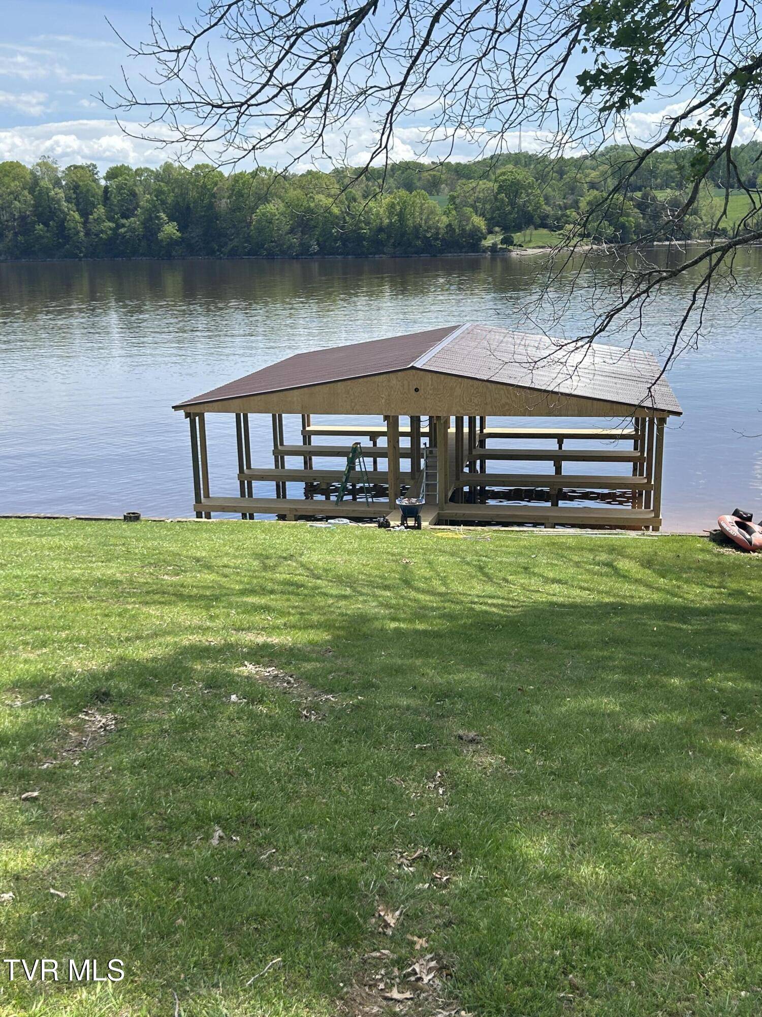 Piney Flats, TN 37686,575 Sugar Hollow RD