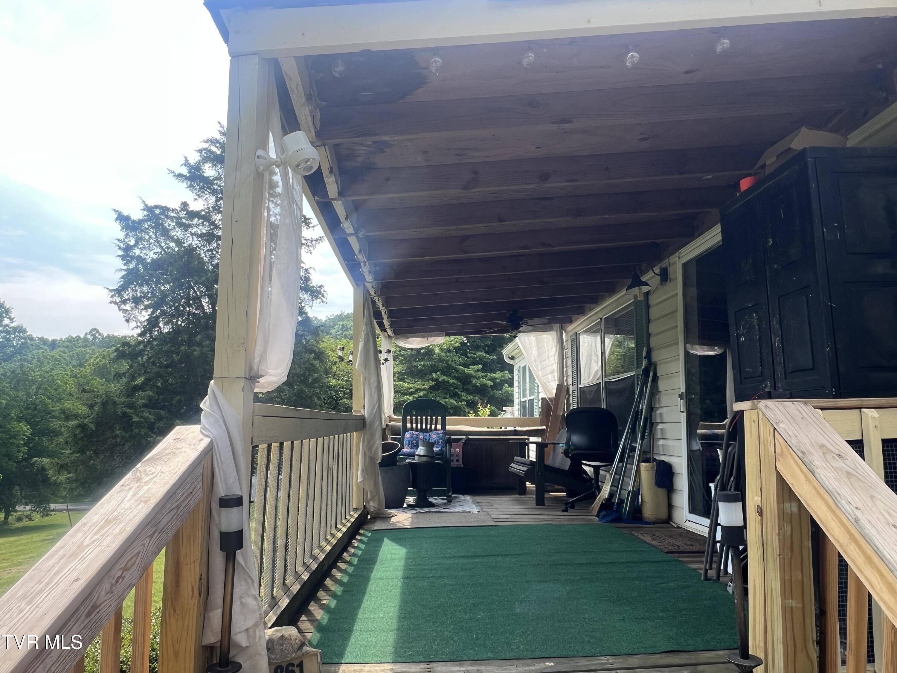 Bristol, TN 37620,861 Hickory Tree RD