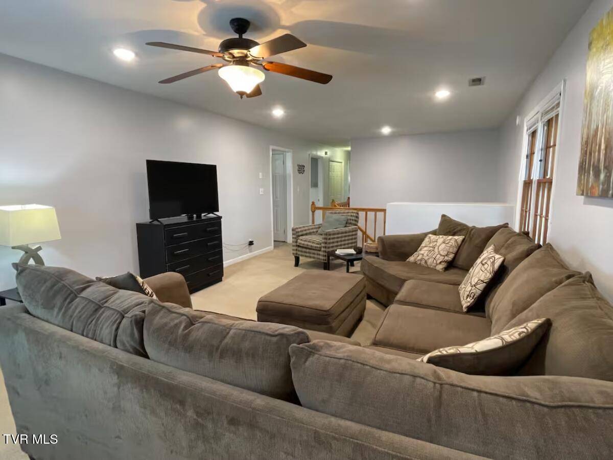 Kingsport, TN 37660,531 Bancroft Chapel RD