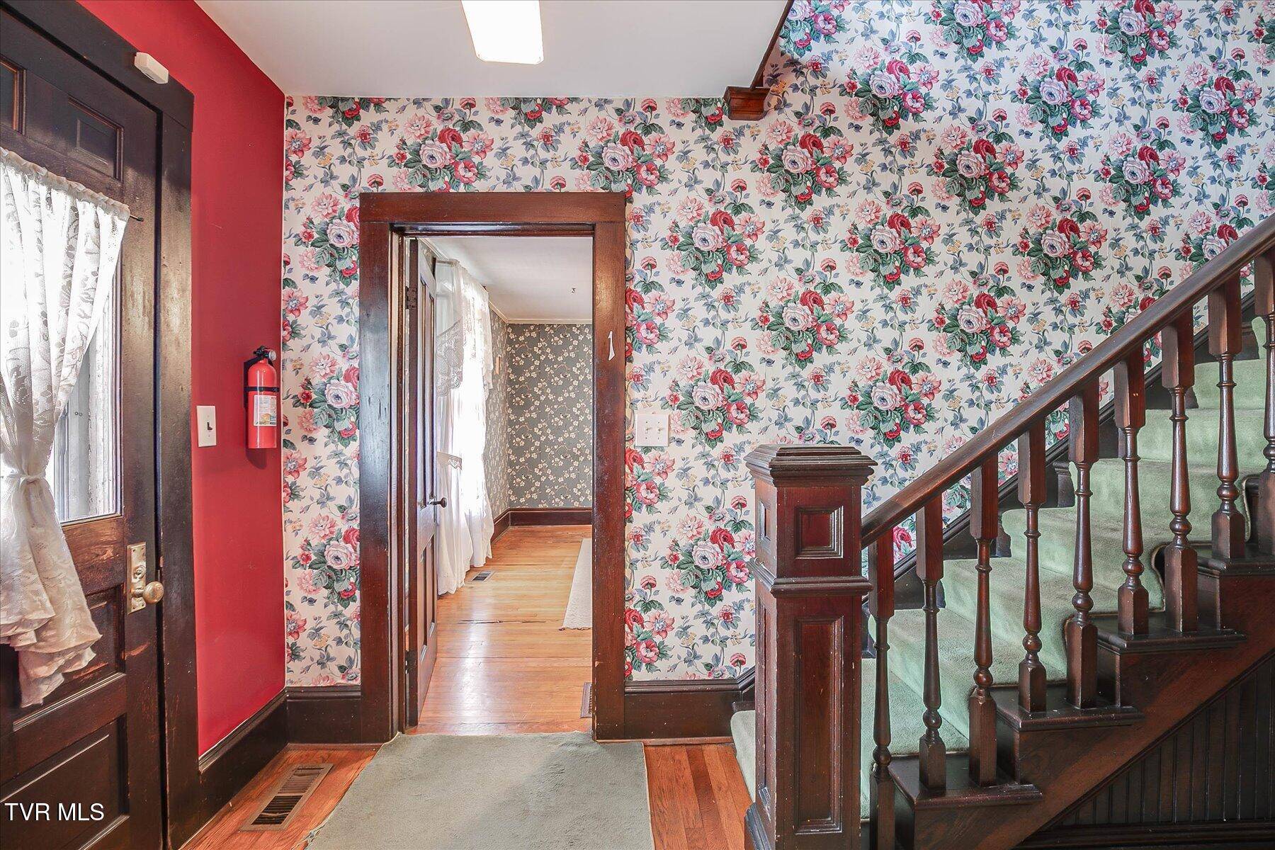 Bluff City, TN 37618,454 Cedar ST