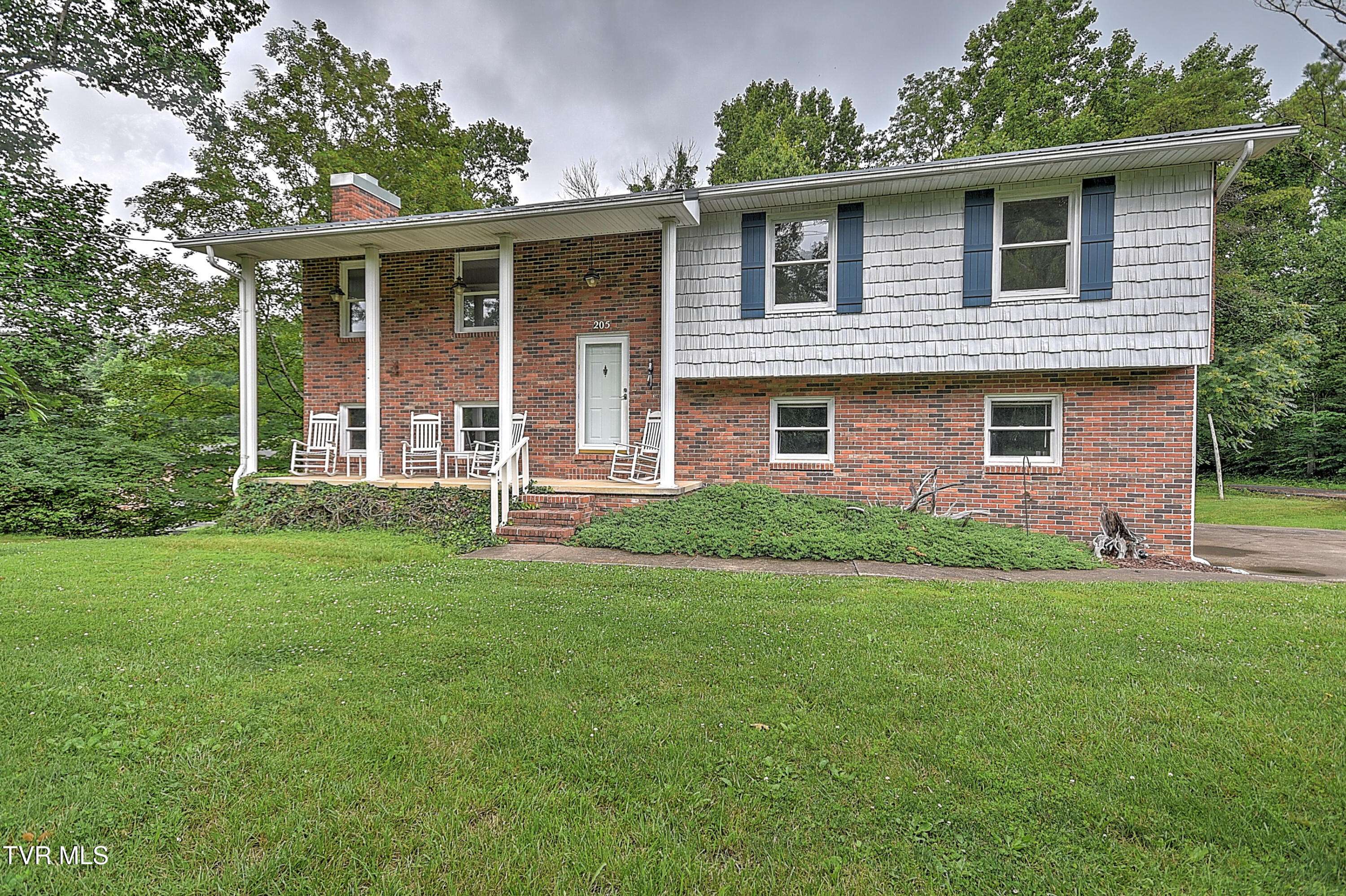 Kingsport, TN 37664,205 Pond Springs W RD