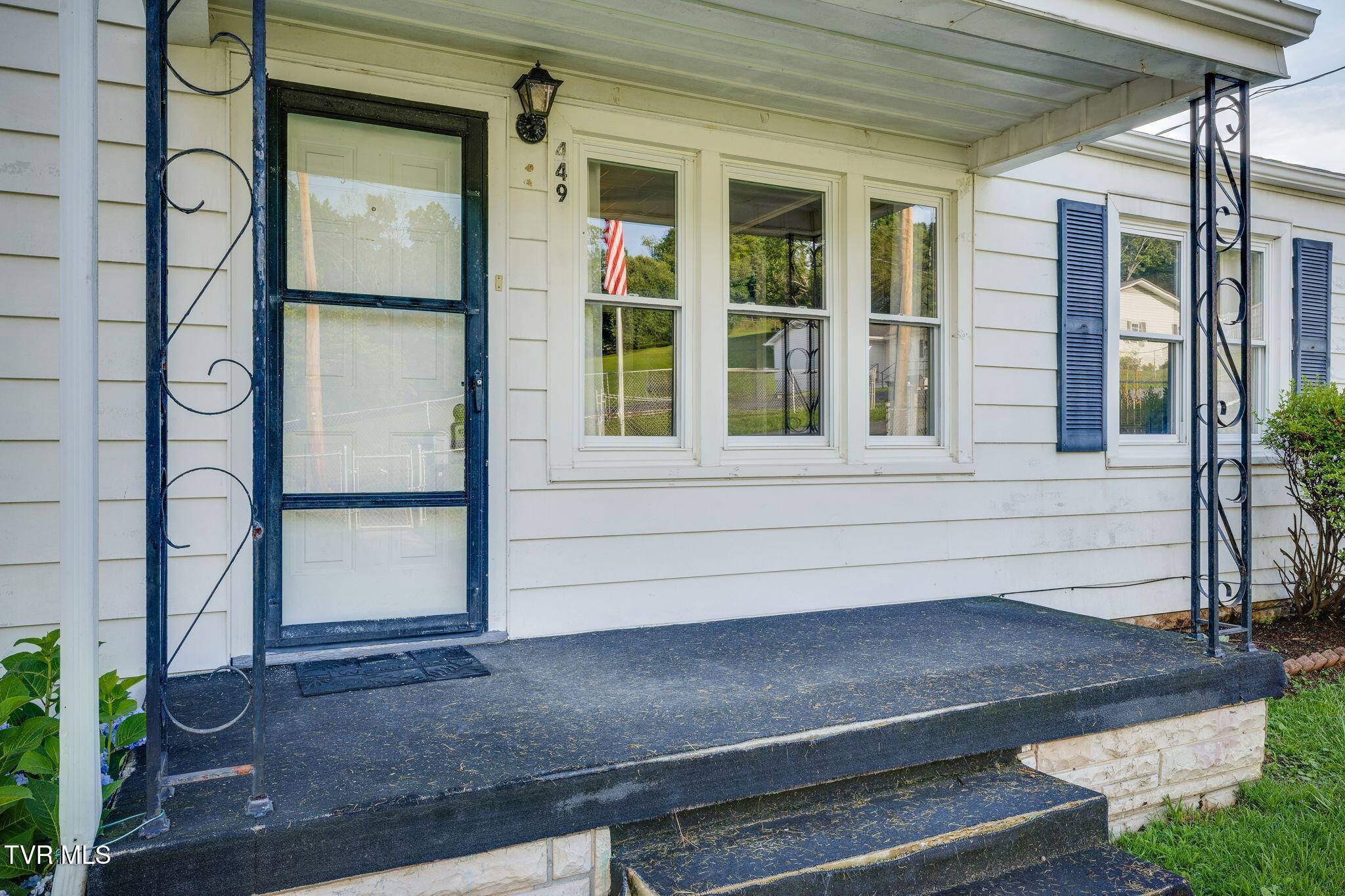 Kingsport, TN 37660,449 Independence DR