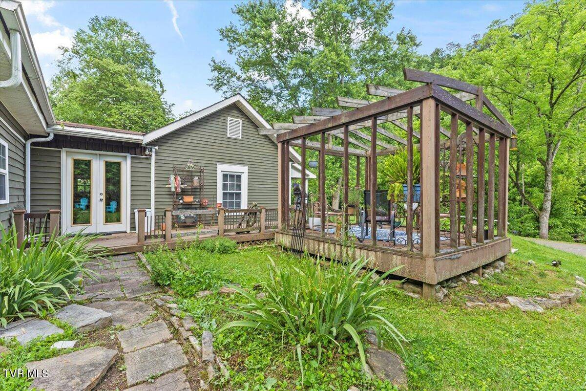 Gate City, VA 24251,1126 Ruritan Run RD