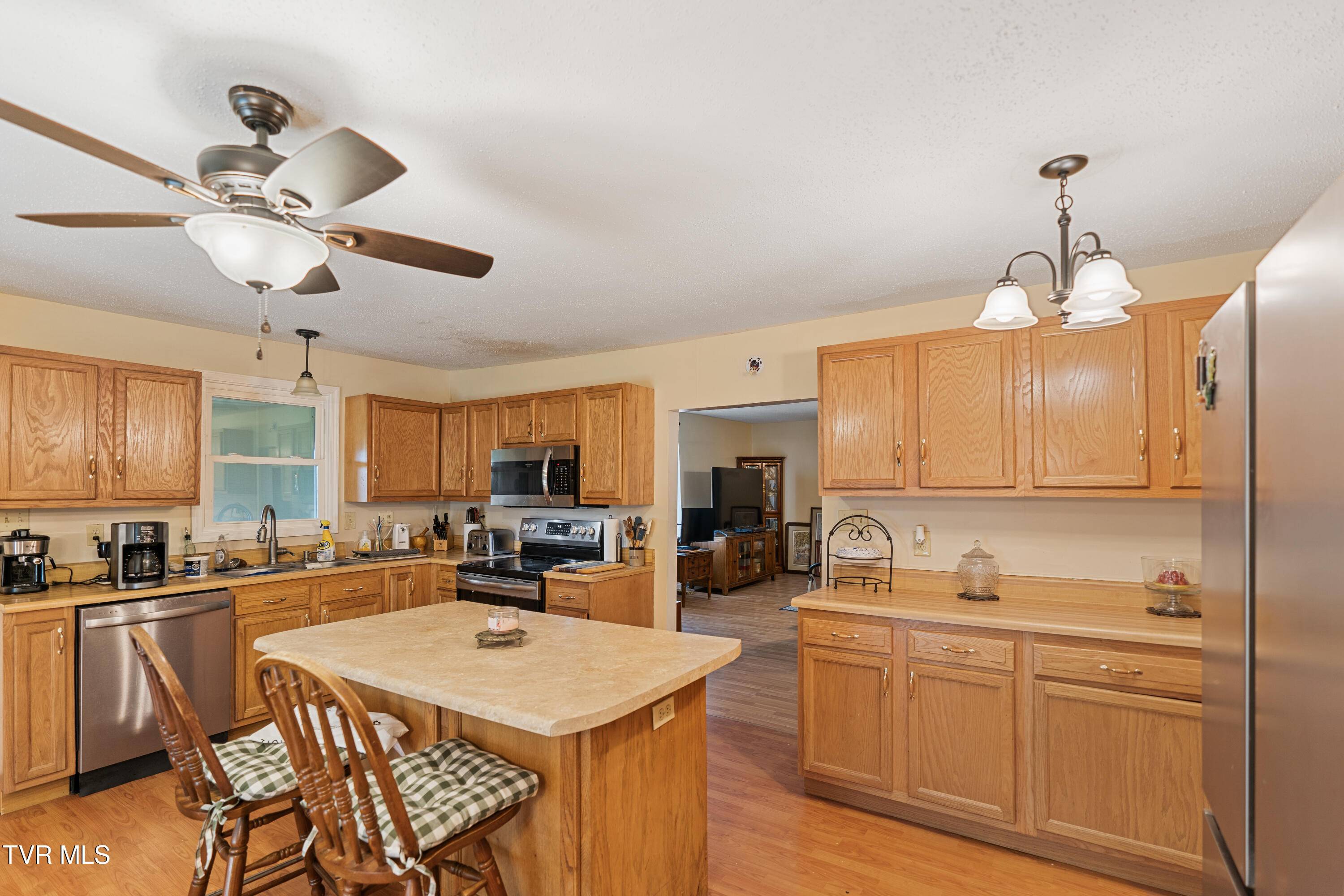 White Pine, TN 37890,3327 Keller DR