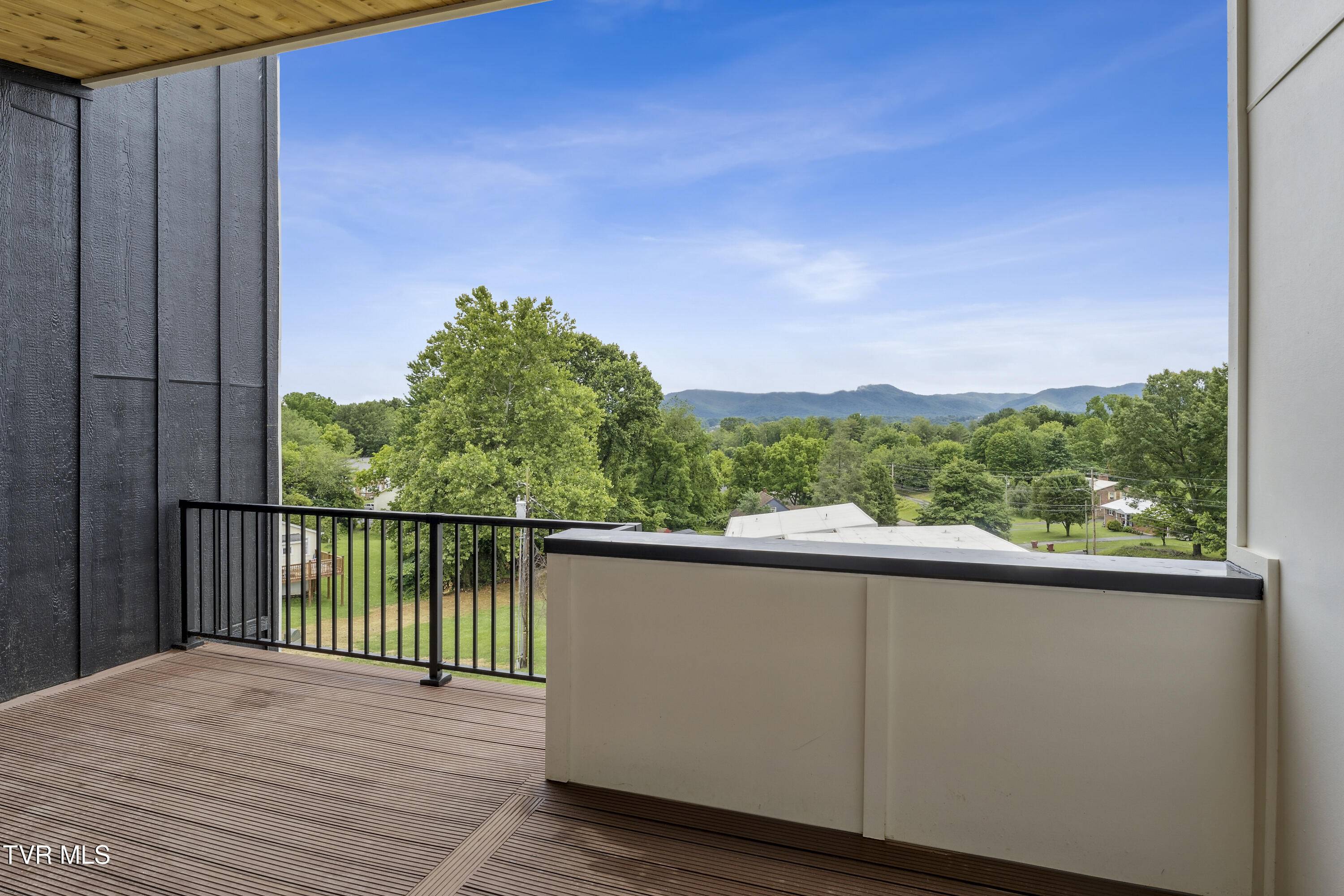 Johnson City, TN 37604,1533 Pactolas RD #107
