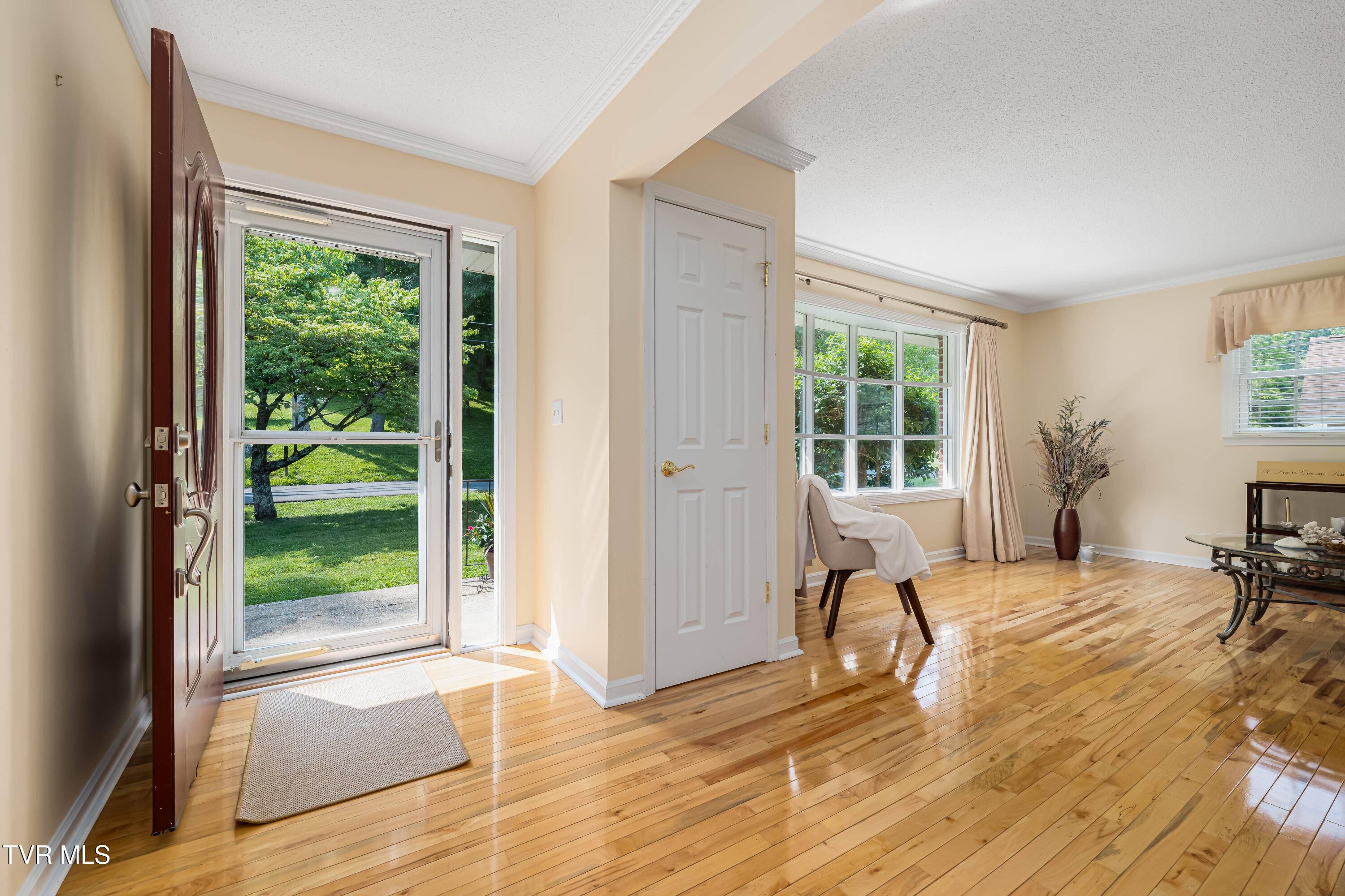 Elizabethton, TN 37643,1623 Charlotte DR
