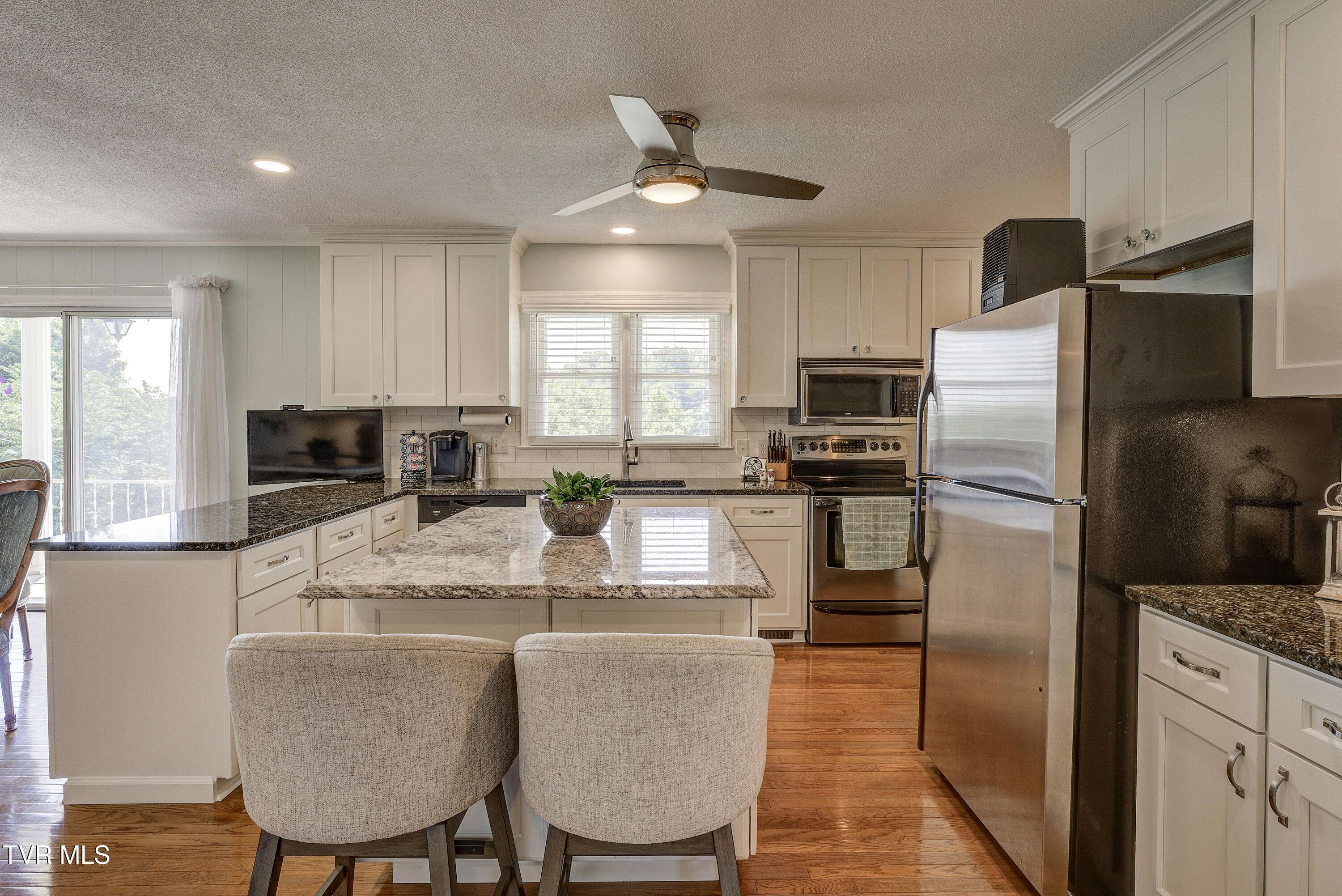 Gray, TN 37615,152 Boone RD