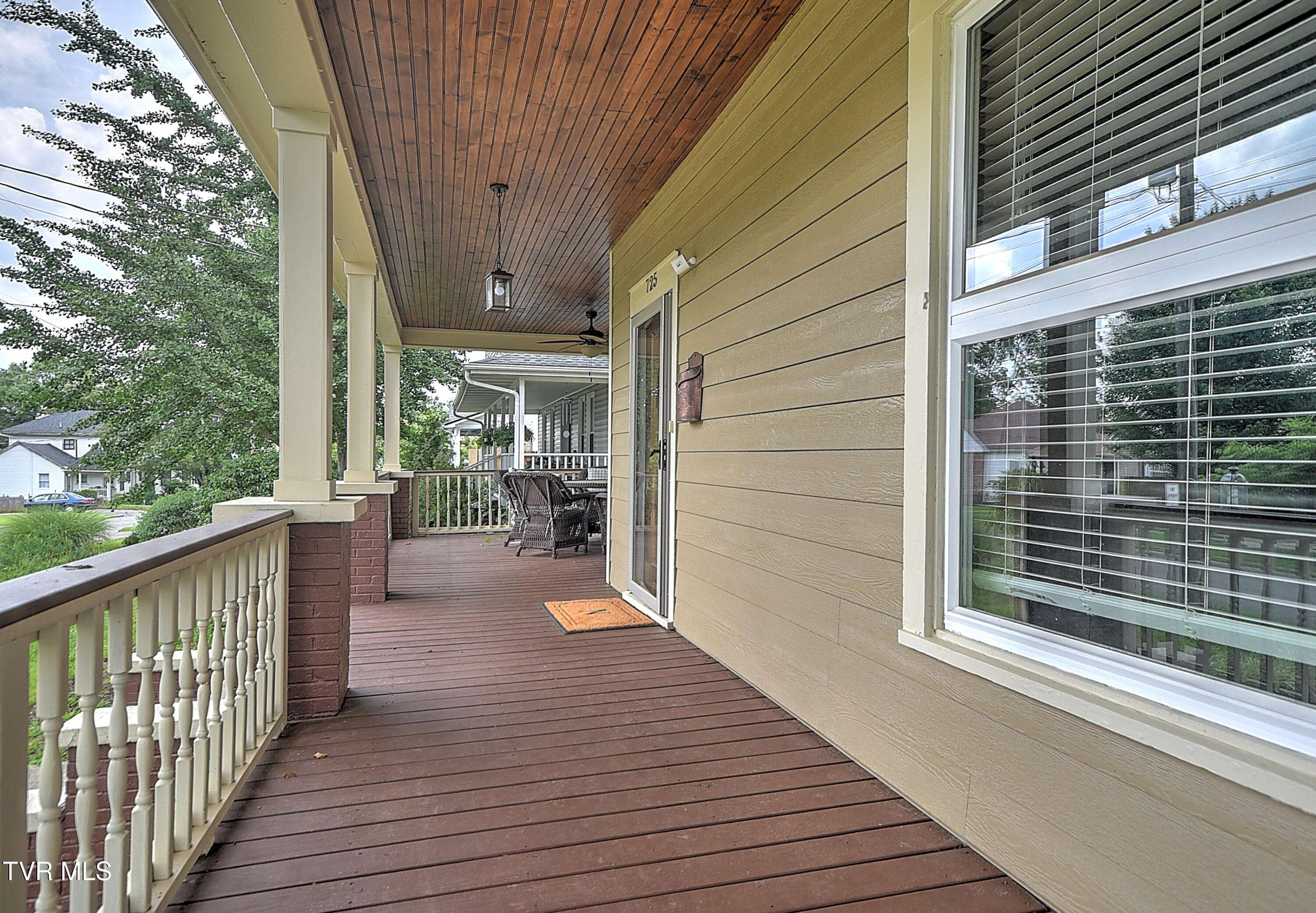 Bristol, TN 37620,725 Maryland AVE