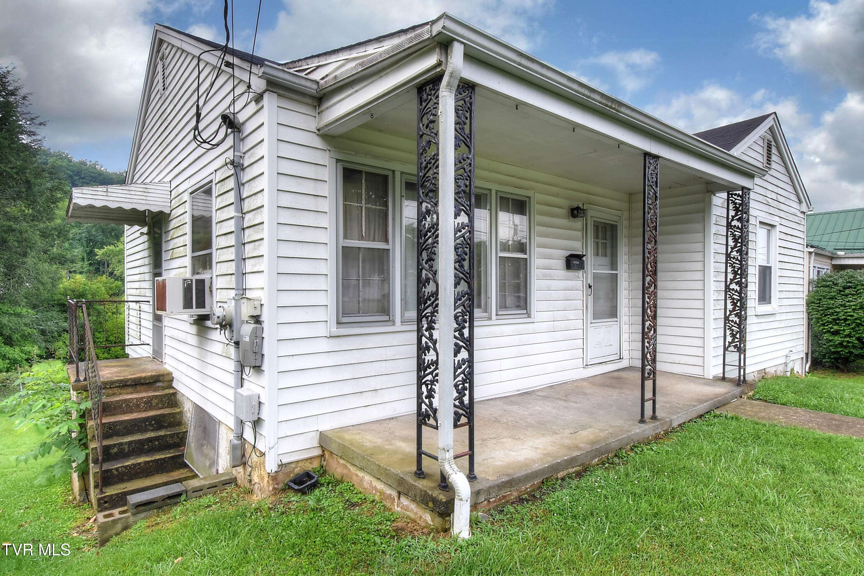 Bristol, TN 37620,2322 Anderson ST