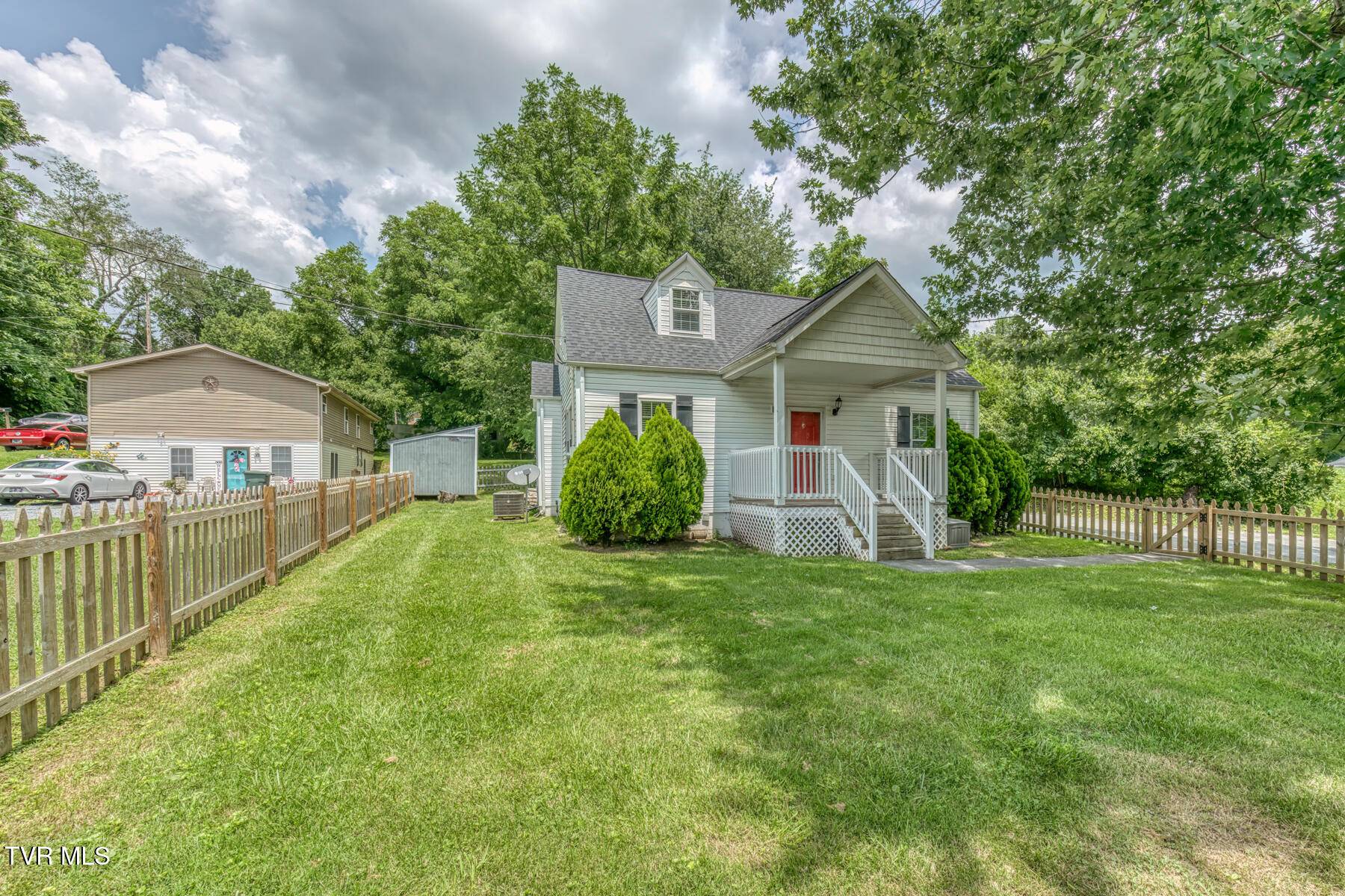 Johnson City, TN 37601,1367 Milligan HWY