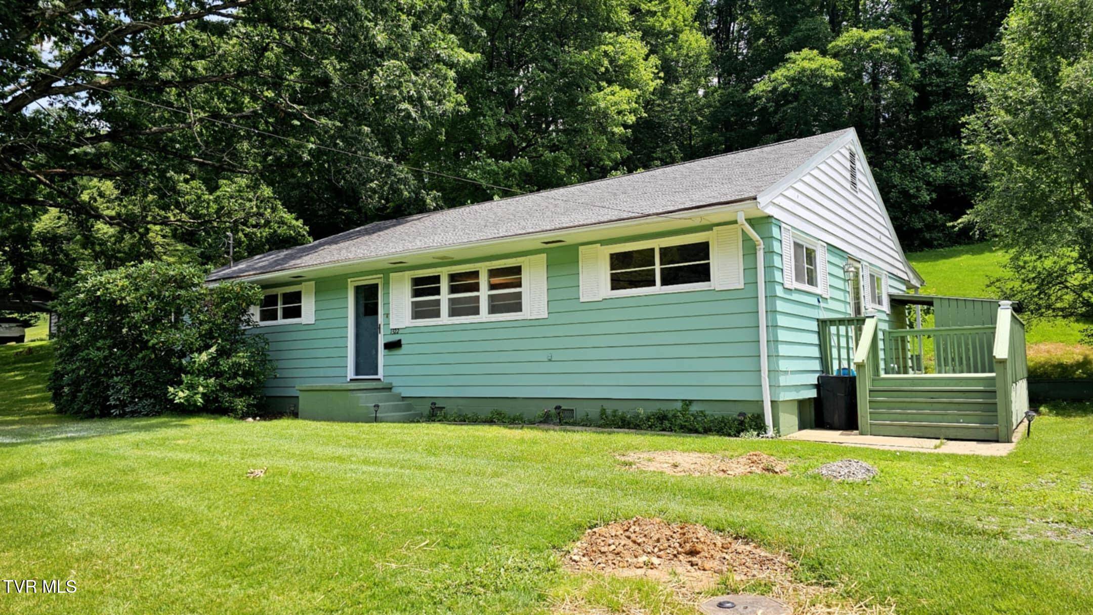 Big Stone Gap, VA 24219,1322 1st AVE