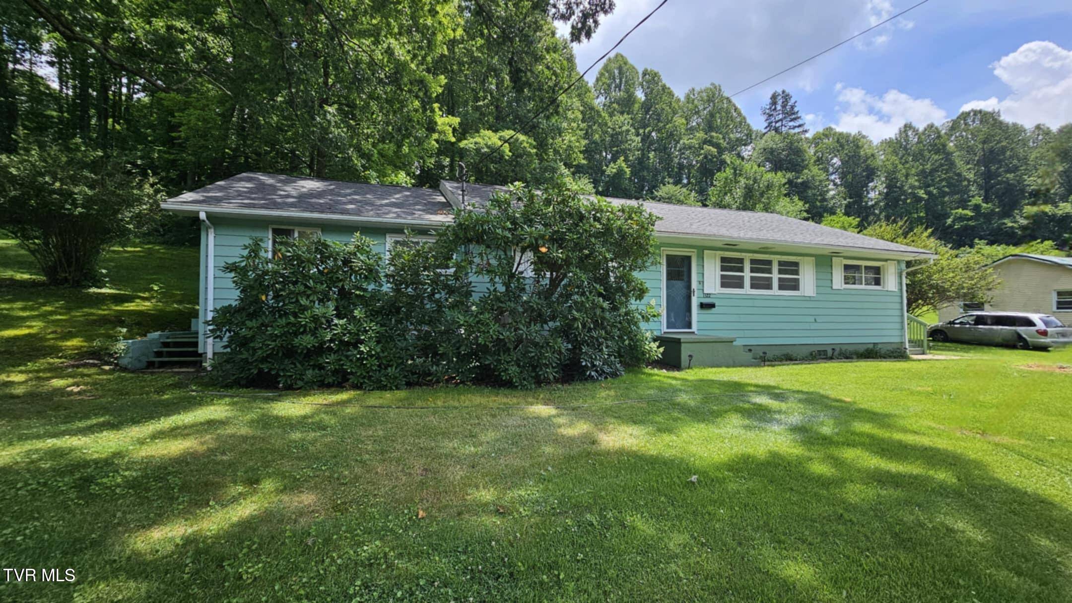 Big Stone Gap, VA 24219,1322 1st AVE
