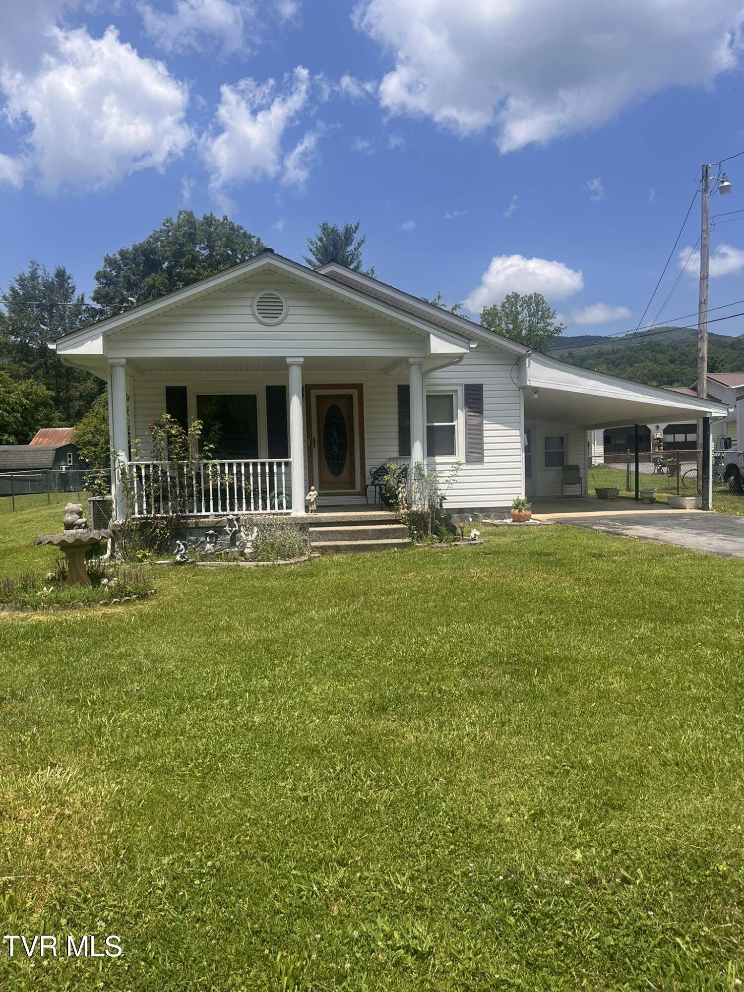 Elizabethton, TN 37643,119 Liberty Hollow RD