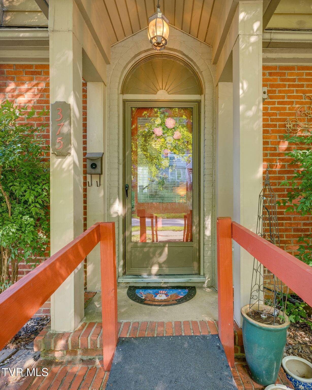 Elizabethton, TN 37643,375 Pine Hill RD