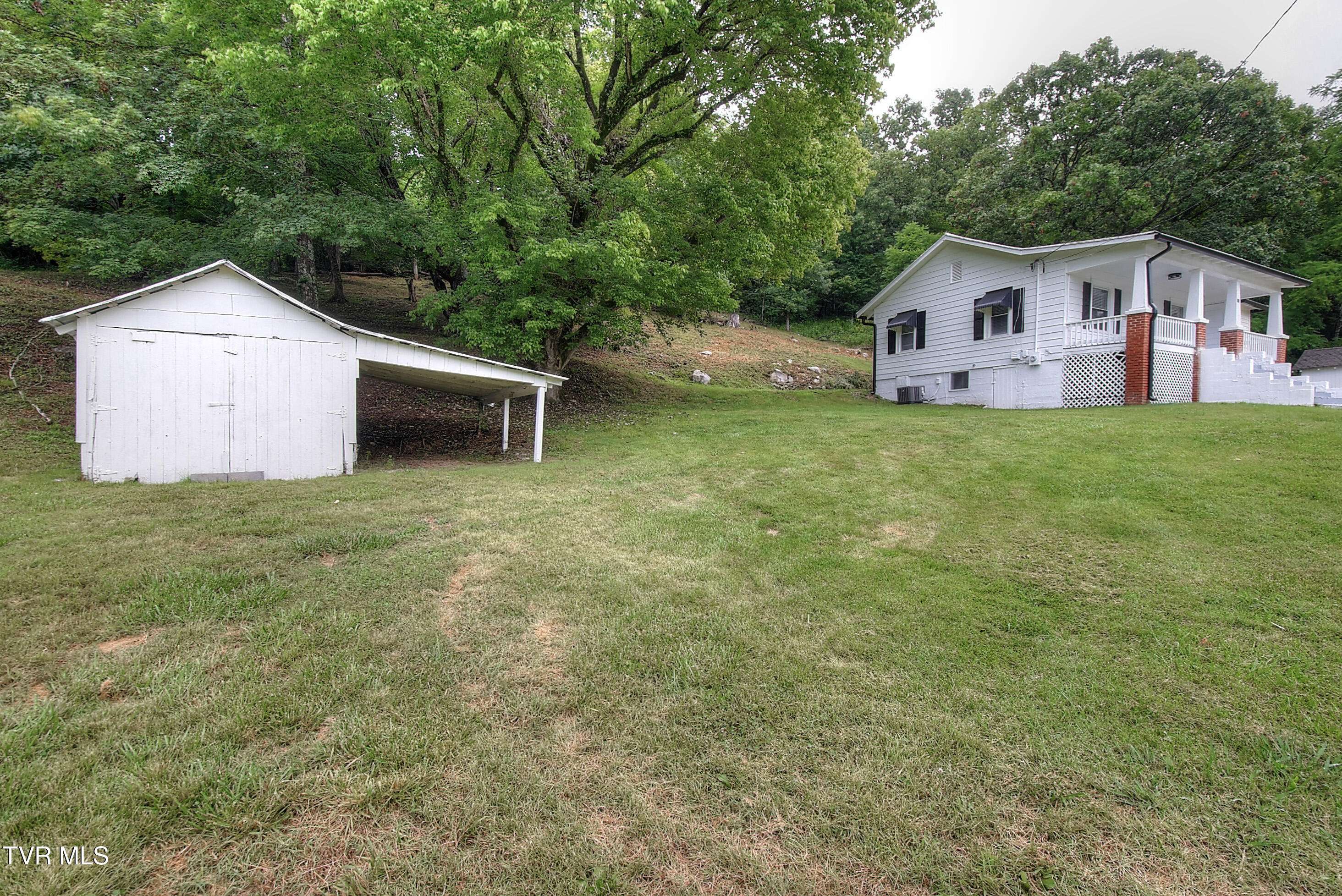 Elizabethton, TN 37643,582 Coal Chute RD