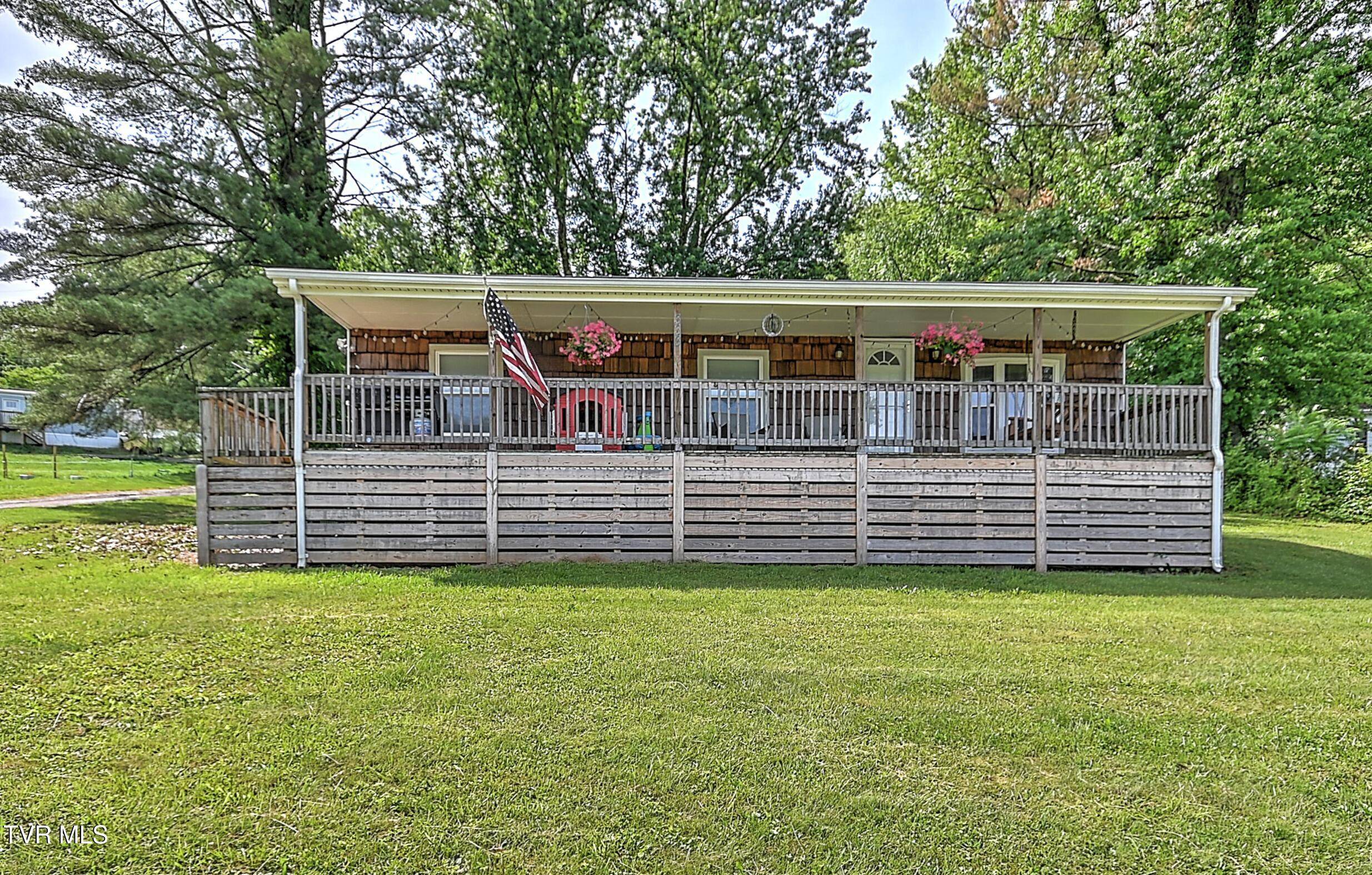 Bristol, TN 37620,333 Deck Valley RD