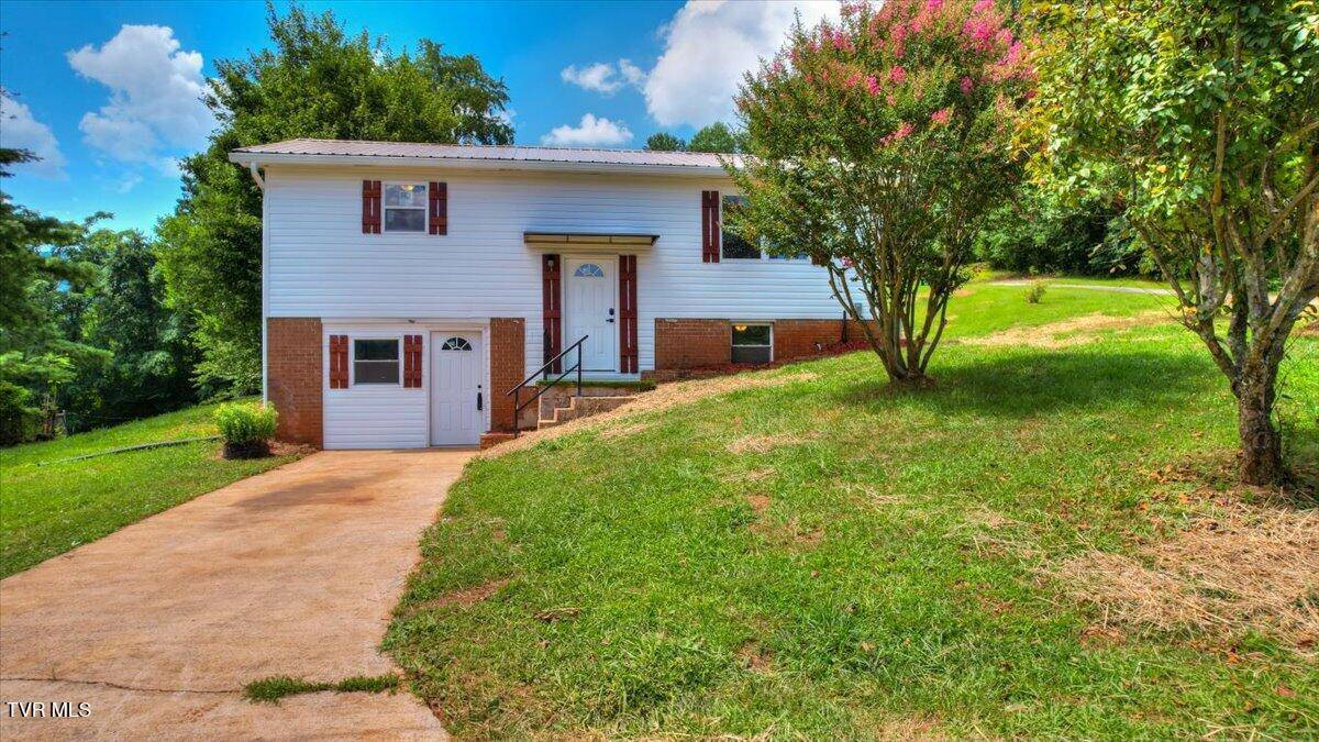 Elizabethton, TN 37643,109 Pinnacle DR