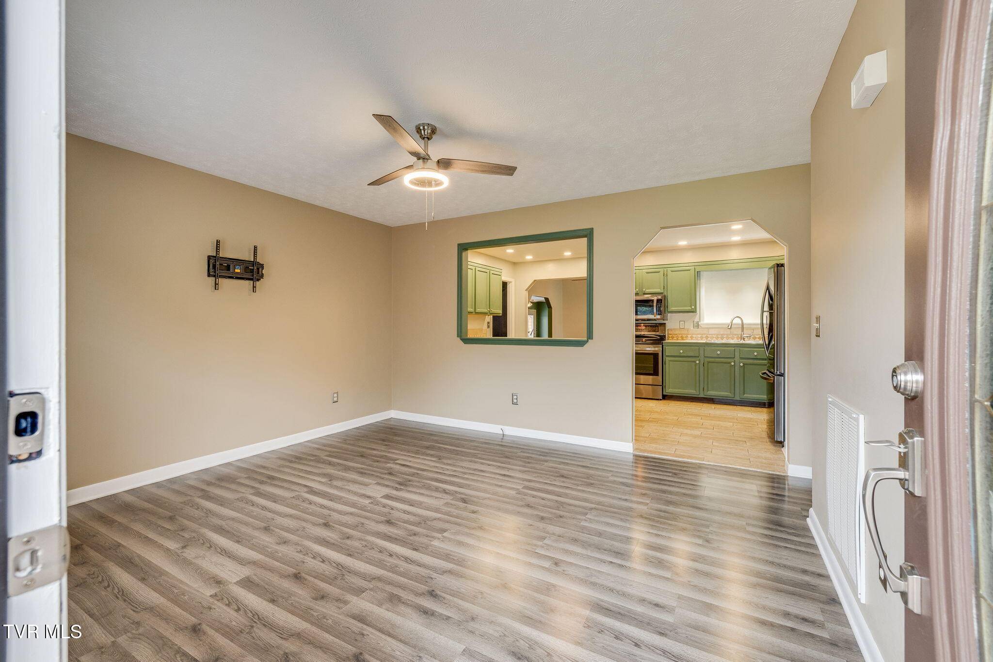 Blountville, TN 37617,285 Spurgeon RD