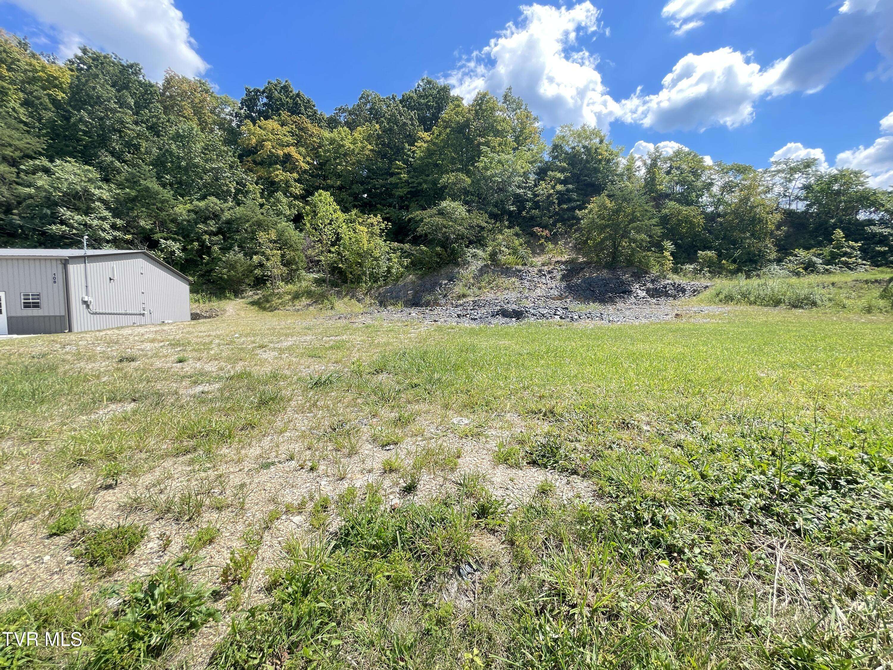 Johnson City, TN 37601,106 Water ST