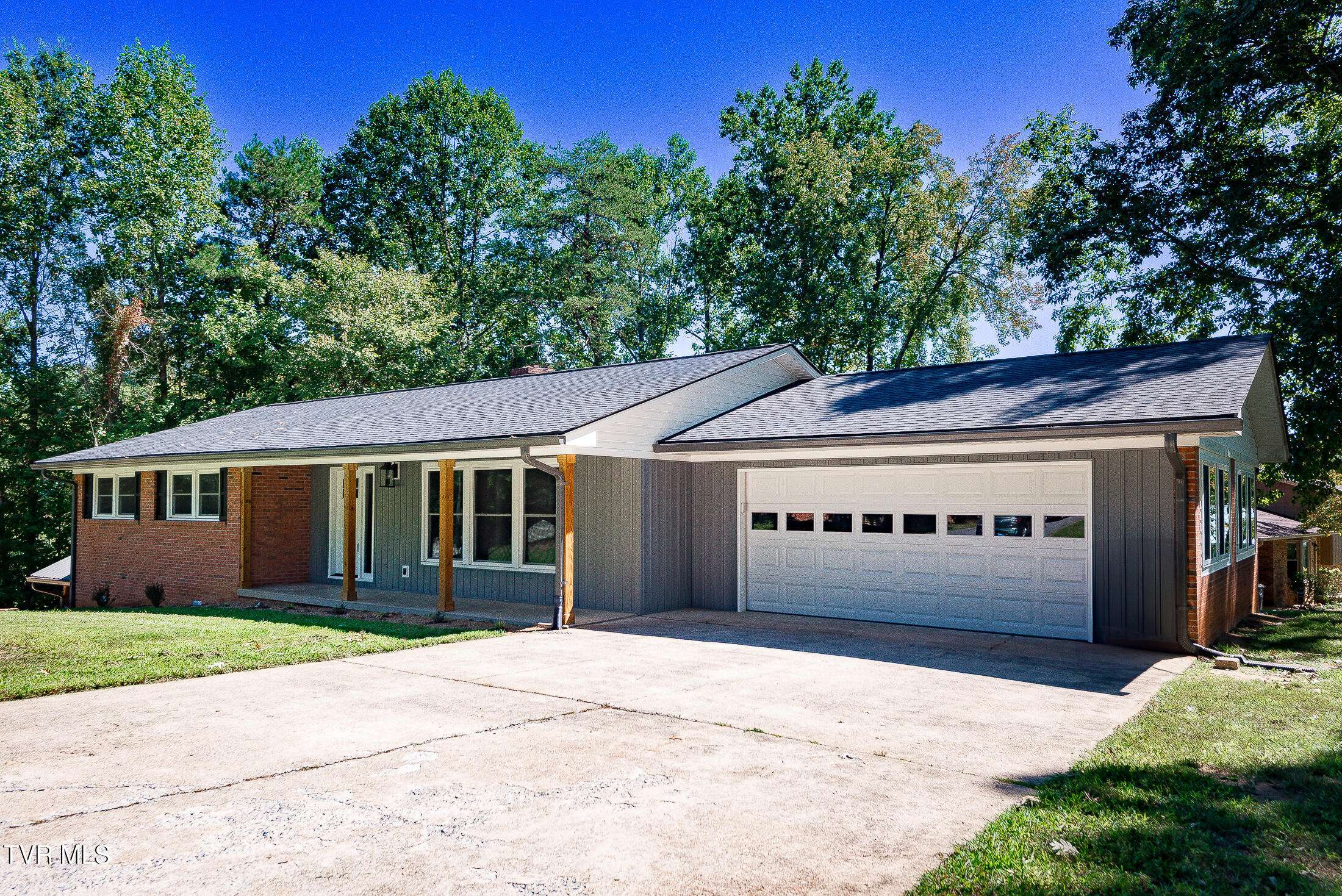 Kingsport, TN 37660,1236 Nassau DR