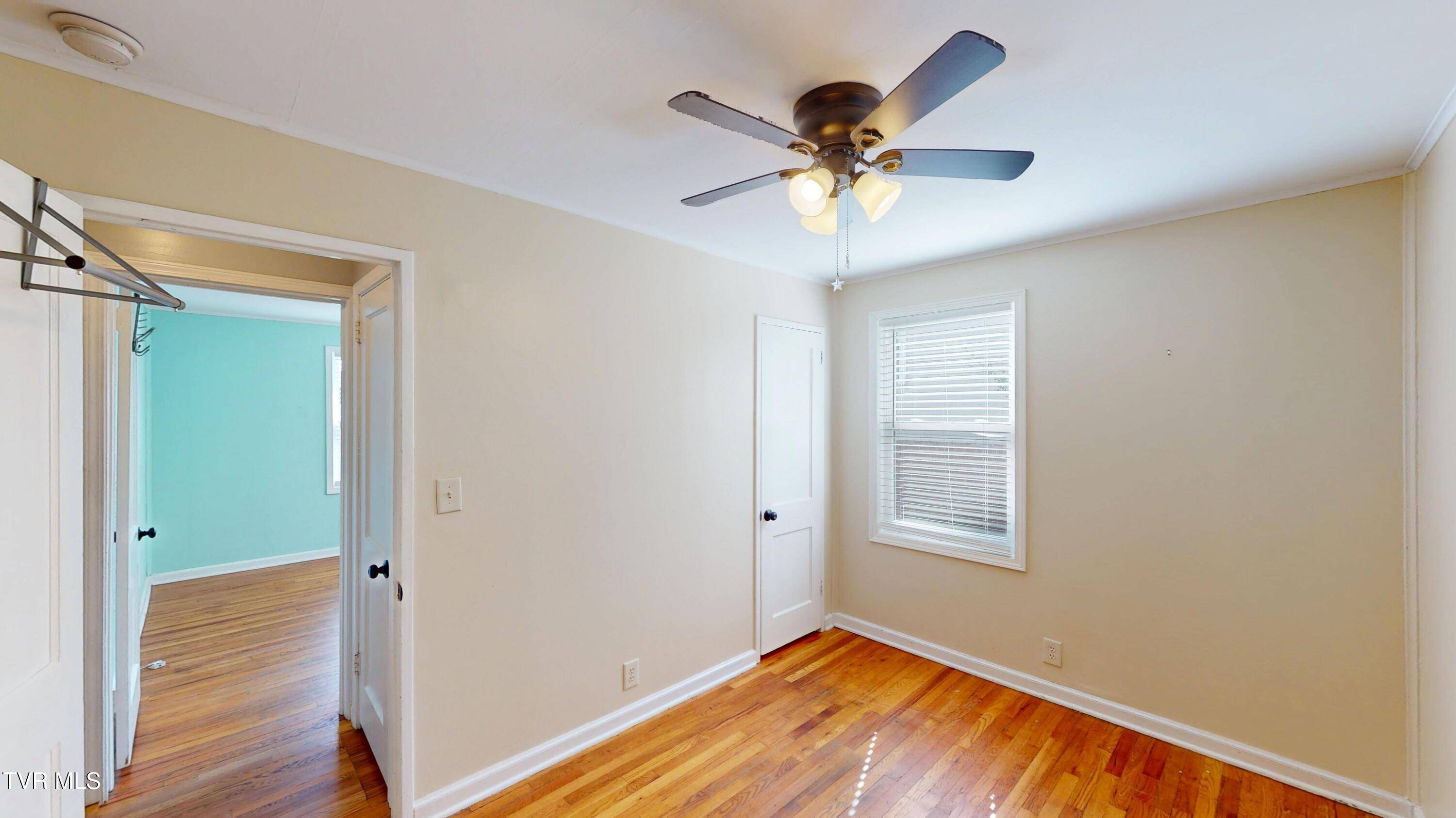 Kingsport, TN 37664,1557 Greenfield AVE