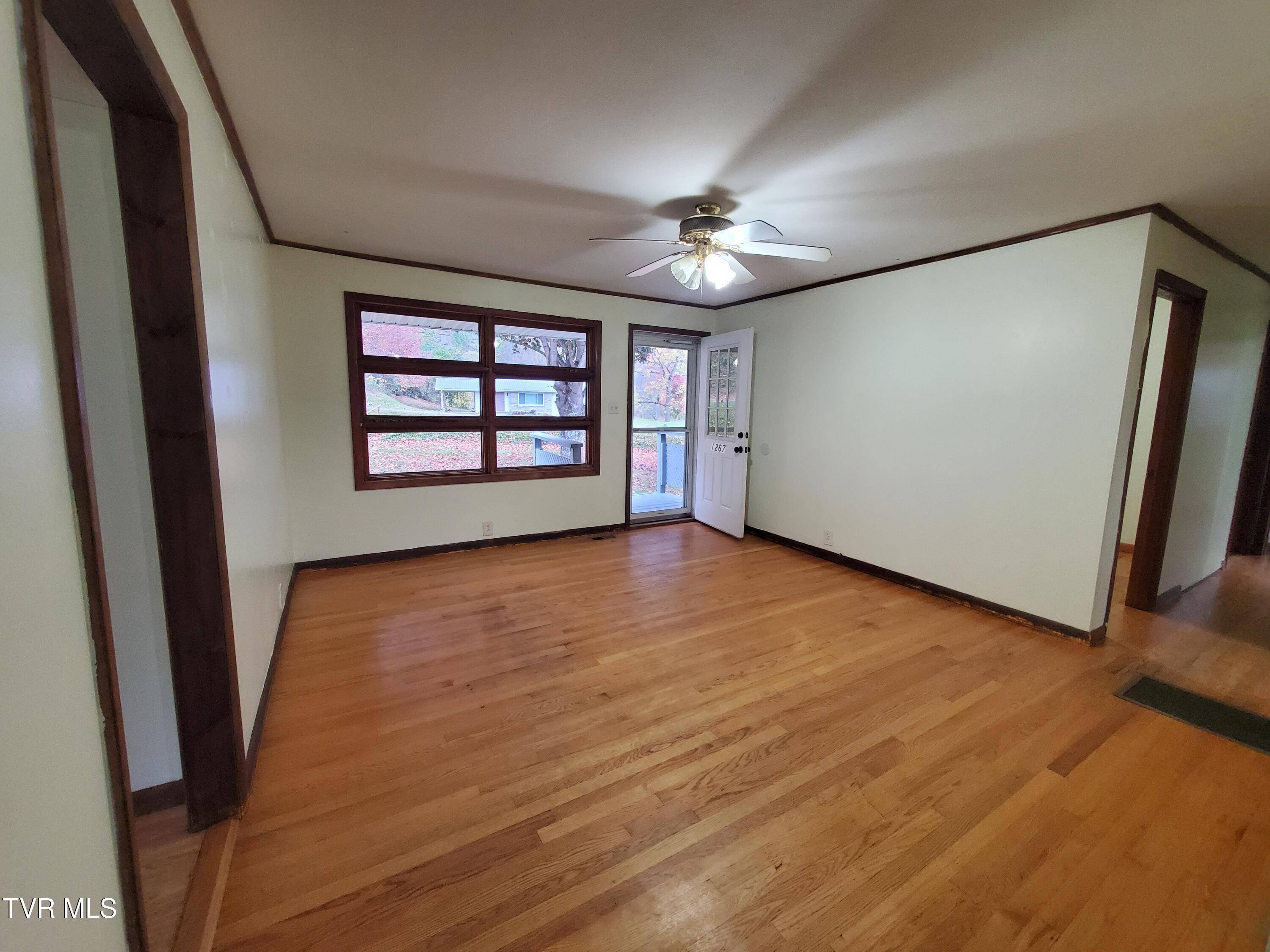 Roan Mountain, TN 37687,1267 Highway 143