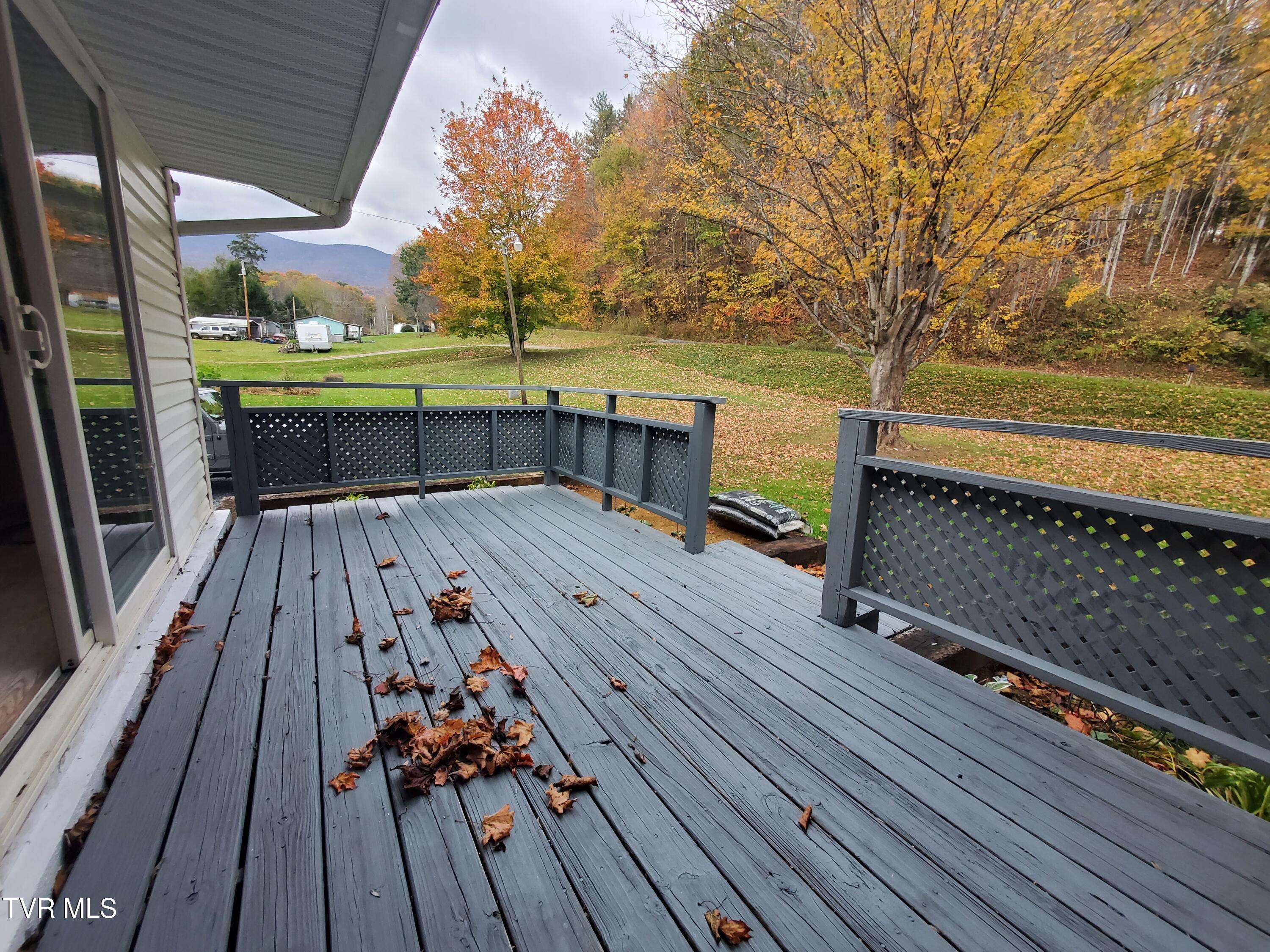 Roan Mountain, TN 37687,1267 Highway 143