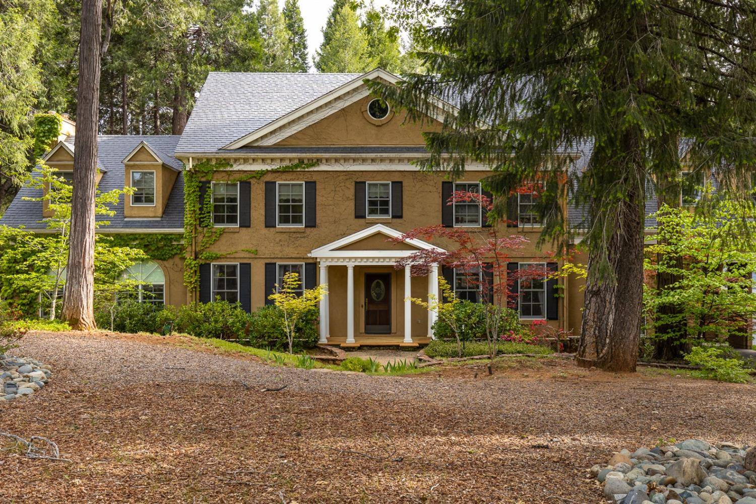 Nevada City, CA 95959,12985 Woodstock DR