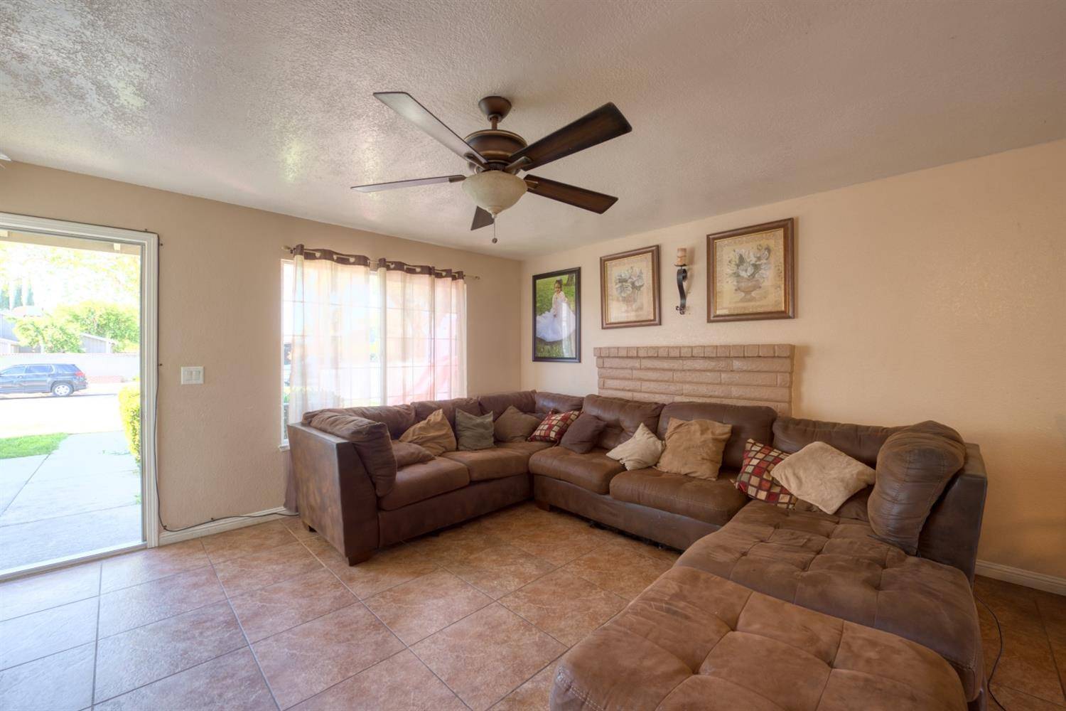 Patterson, CA 95363,612 Lorelei Ln